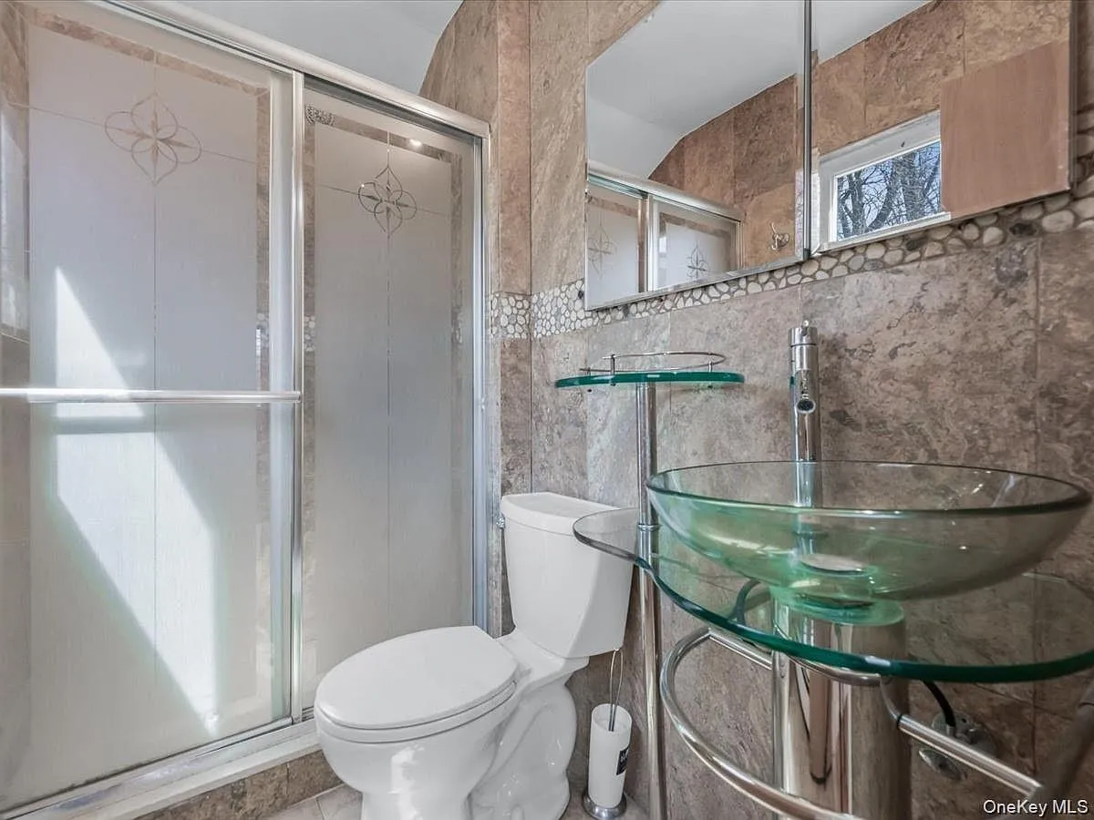2 Pickwood Lane, North Hempstead, NY, 4 Bedrooms Bedrooms, 8 Rooms Rooms,2 BathroomsBathrooms,Residential,For Rent,Pickwood,0,973845 2 Pickwood Lane, North Hempstead, NY, 4 Bedrooms Bedrooms, 8 Rooms Rooms,2 BathroomsBathrooms,Residential,For Rent,Pickwood,0,973845