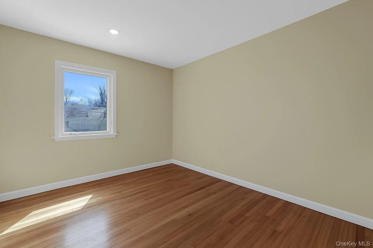 2 Pickwood Lane, North Hempstead, NY, 4 Bedrooms Bedrooms, 8 Rooms Rooms,2 BathroomsBathrooms,Residential,For Rent,Pickwood,0,973845 2 Pickwood Lane, North Hempstead, NY, 4 Bedrooms Bedrooms, 8 Rooms Rooms,2 BathroomsBathrooms,Residential,For Rent,Pickwood,0,973845
