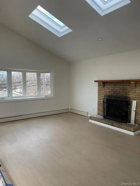 8 Deans Lane, Oyster Bay, NY, 3 Bedrooms Bedrooms, 6 Rooms Rooms,2 BathroomsBathrooms,Residential Lease,For Rent,Deans,0,973861 8 Deans Lane, Oyster Bay, NY, 3 Bedrooms Bedrooms, 6 Rooms Rooms,2 BathroomsBathrooms,Residential Lease,For Rent,Deans,0,973861