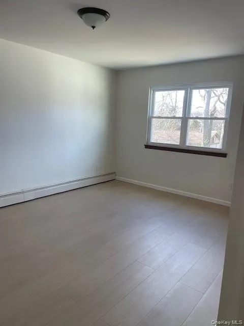 8 Deans Lane, Oyster Bay, NY, 3 Bedrooms Bedrooms, 6 Rooms Rooms,2 BathroomsBathrooms,Residential Lease,For Rent,Deans,0,973861 8 Deans Lane, Oyster Bay, NY, 3 Bedrooms Bedrooms, 6 Rooms Rooms,2 BathroomsBathrooms,Residential Lease,For Rent,Deans,0,973861