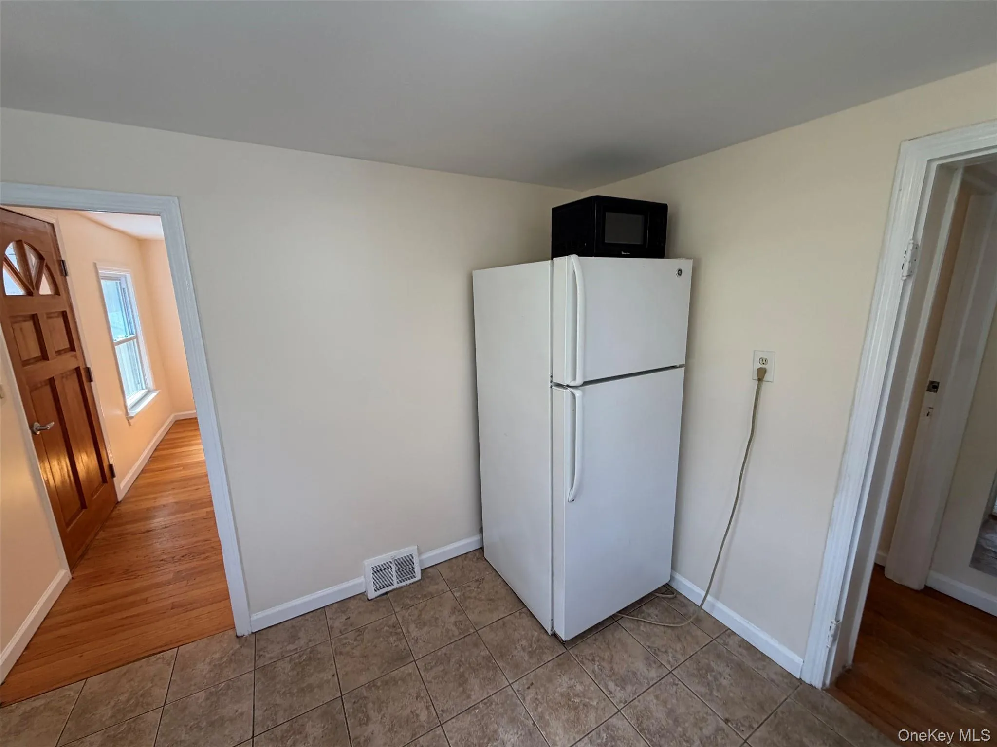 15 Dugan, East Fishkill, NY, 1 Bedroom Bedrooms, 6 Rooms Rooms,1 BathroomBathrooms,Residential Lease,For Rent,Dugan,0,973865 15 Dugan, East Fishkill, NY, 1 Bedroom Bedrooms, 6 Rooms Rooms,1 BathroomBathrooms,Residential Lease,For Rent,Dugan,0,973865