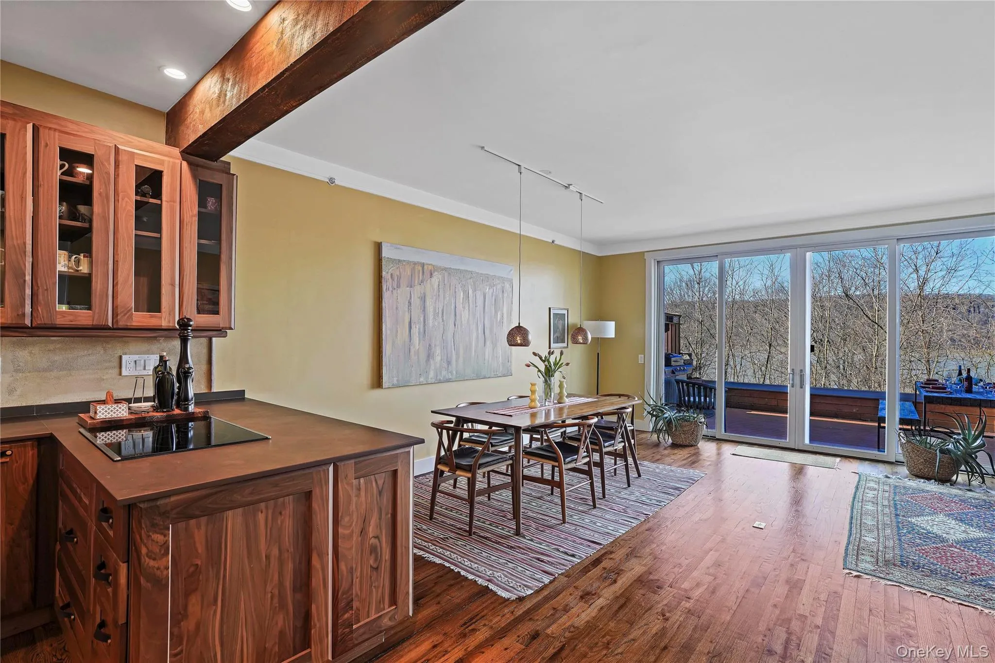 Beautiful large eat in kitchen leading to private outside dining area Beautiful large eat in kitchen leading to private outside dining area