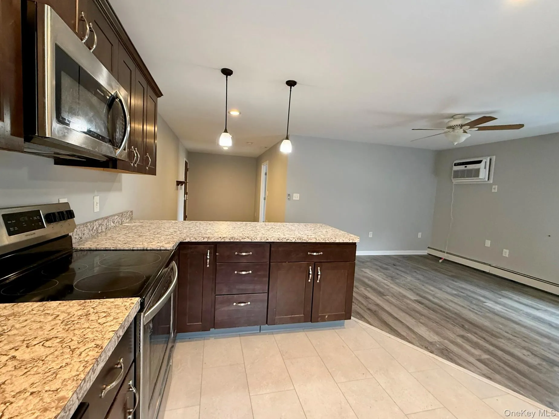 93 Windermere Avenue, Warwick (town), NY, 1 Bedroom Bedrooms, 3 Rooms Rooms,1 BathroomBathrooms,Residential Lease,For Rent,Windermere,0,973884 93 Windermere Avenue, Warwick (town), NY, 1 Bedroom Bedrooms, 3 Rooms Rooms,1 BathroomBathrooms,Residential Lease,For Rent,Windermere,0,973884