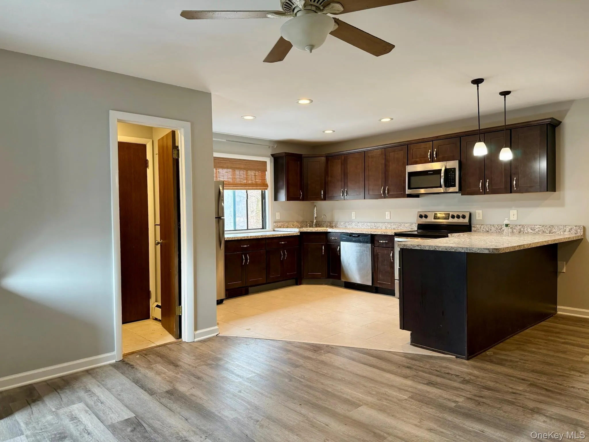 93 Windermere Avenue, Warwick (town), NY, 1 Bedroom Bedrooms, 3 Rooms Rooms,1 BathroomBathrooms,Residential Lease,For Rent,Windermere,0,973884 93 Windermere Avenue, Warwick (town), NY, 1 Bedroom Bedrooms, 3 Rooms Rooms,1 BathroomBathrooms,Residential Lease,For Rent,Windermere,0,973884