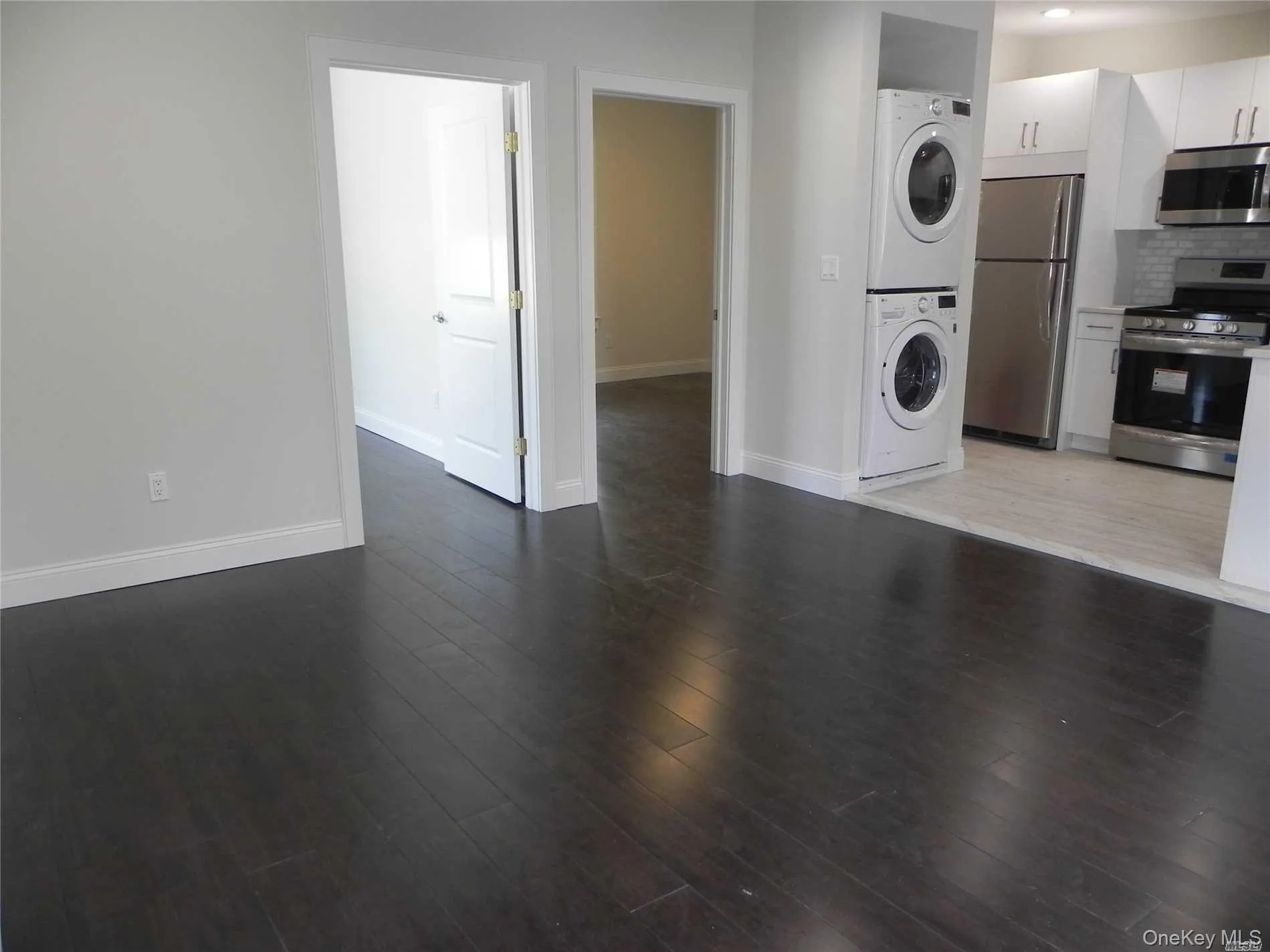 3 Bryant Avenue, North Hempstead, NY, 2 Bedrooms Bedrooms, 4 Rooms Rooms,1 BathroomBathrooms,Residential Lease,For Rent,Bryant,0,973886 3 Bryant Avenue, North Hempstead, NY, 2 Bedrooms Bedrooms, 4 Rooms Rooms,1 BathroomBathrooms,Residential Lease,For Rent,Bryant,0,973886