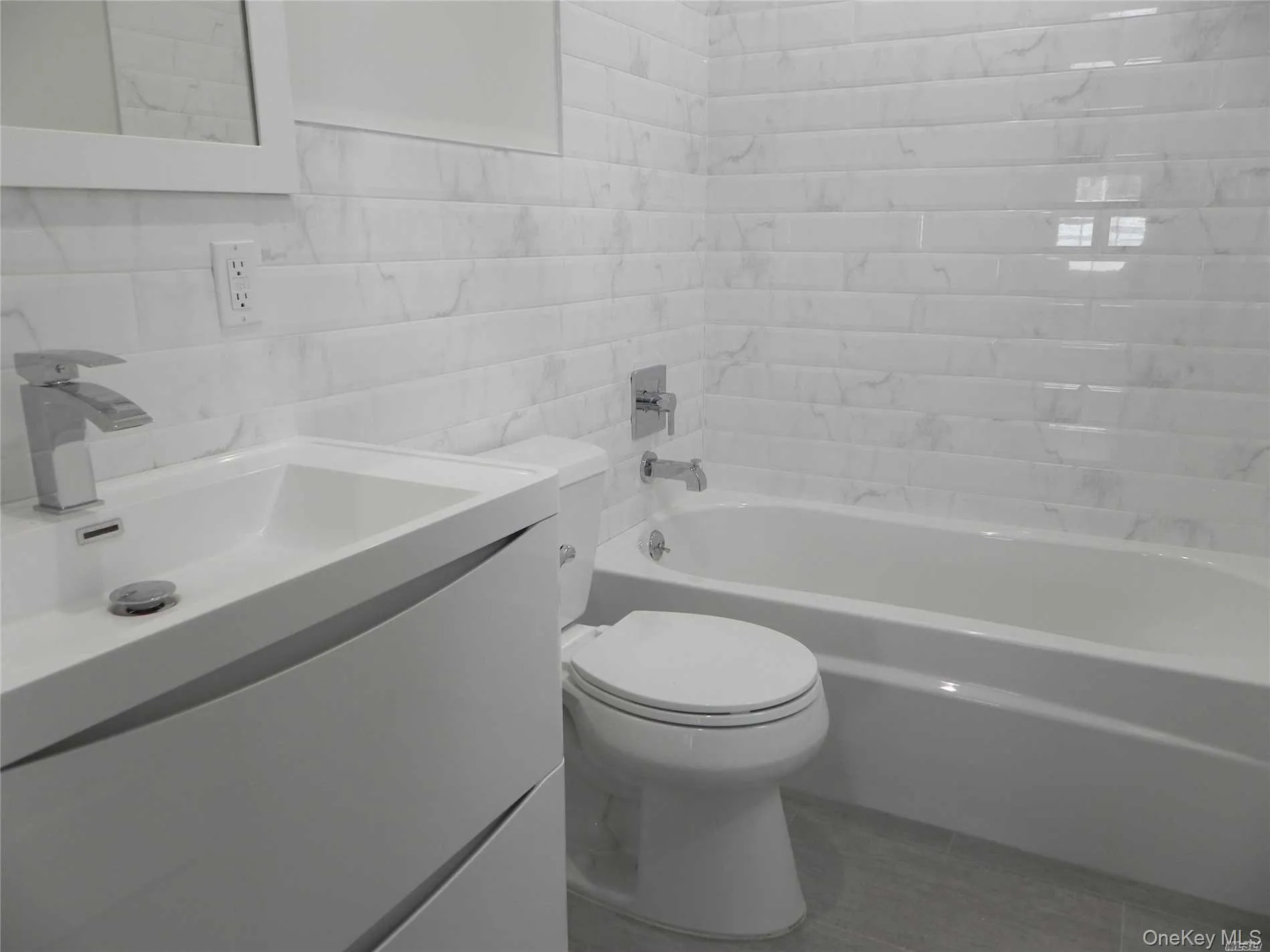 3 Bryant Avenue, North Hempstead, NY, 2 Bedrooms Bedrooms, 4 Rooms Rooms,1 BathroomBathrooms,Residential Lease,For Rent,Bryant,0,973886 3 Bryant Avenue, North Hempstead, NY, 2 Bedrooms Bedrooms, 4 Rooms Rooms,1 BathroomBathrooms,Residential Lease,For Rent,Bryant,0,973886