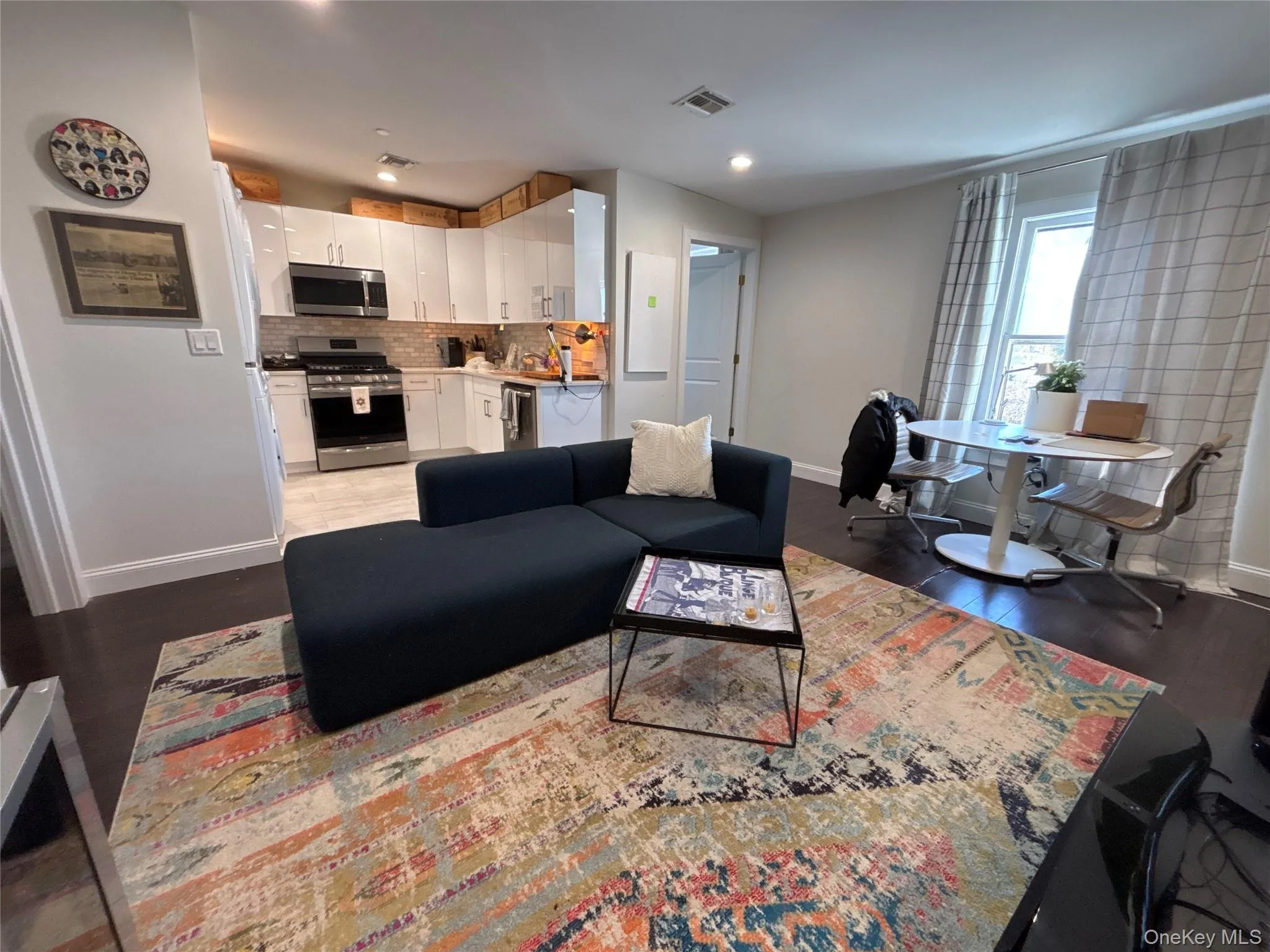 3 Bryant Avenue, North Hempstead, NY, 2 Bedrooms Bedrooms, 4 Rooms Rooms,1 BathroomBathrooms,Residential Lease,For Rent,Bryant,0,973886 3 Bryant Avenue, North Hempstead, NY, 2 Bedrooms Bedrooms, 4 Rooms Rooms,1 BathroomBathrooms,Residential Lease,For Rent,Bryant,0,973886