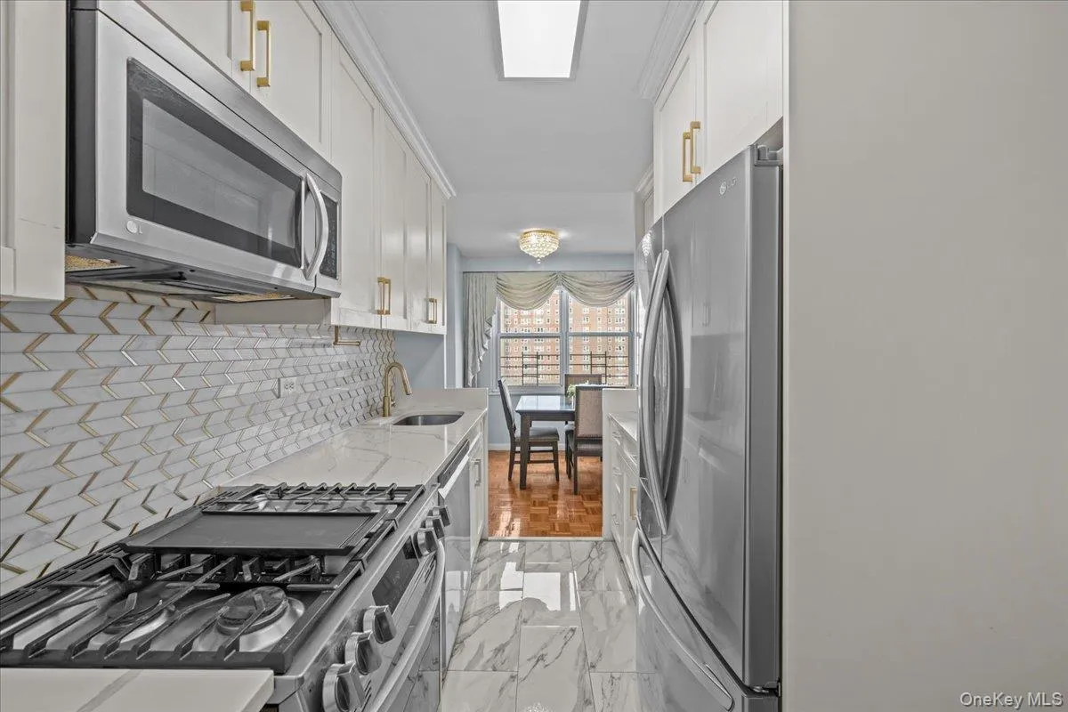 555 Kappock Street, New York, NY, 2 Bedrooms Bedrooms, 5 Rooms Rooms,2 BathroomsBathrooms,Residential,For Rent,Kappock,0,KEY973894 555 Kappock Street, New York, NY, 2 Bedrooms Bedrooms, 5 Rooms Rooms,2 BathroomsBathrooms,Residential,For Rent,Kappock,0,KEY973894