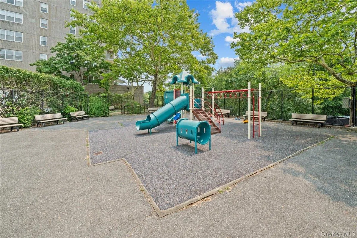 555 Kappock Street, New York, NY, 2 Bedrooms Bedrooms, 5 Rooms Rooms,2 BathroomsBathrooms,Residential,For Rent,Kappock,0,973894 555 Kappock Street, New York, NY, 2 Bedrooms Bedrooms, 5 Rooms Rooms,2 BathroomsBathrooms,Residential,For Rent,Kappock,0,973894