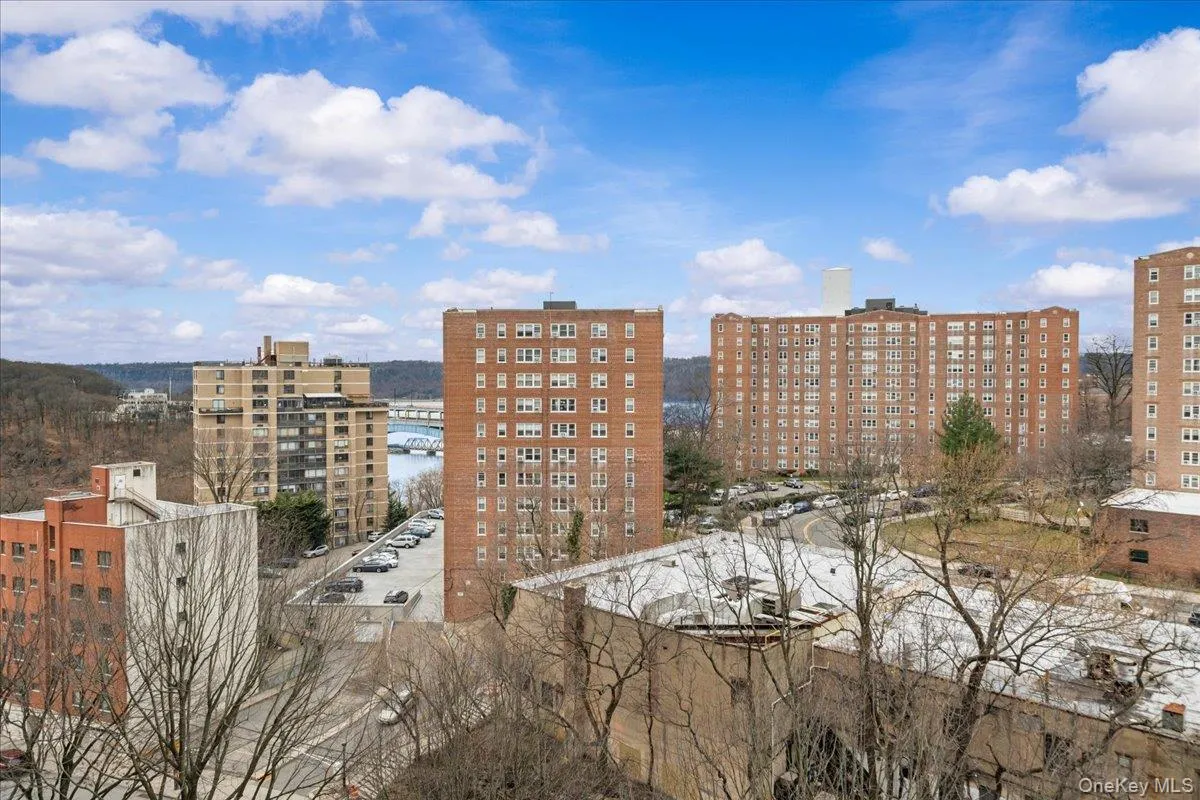 555 Kappock Street, New York, NY, 2 Bedrooms Bedrooms, 5 Rooms Rooms,2 BathroomsBathrooms,Residential,For Rent,Kappock,0,KEY973894 555 Kappock Street, New York, NY, 2 Bedrooms Bedrooms, 5 Rooms Rooms,2 BathroomsBathrooms,Residential,For Rent,Kappock,0,KEY973894