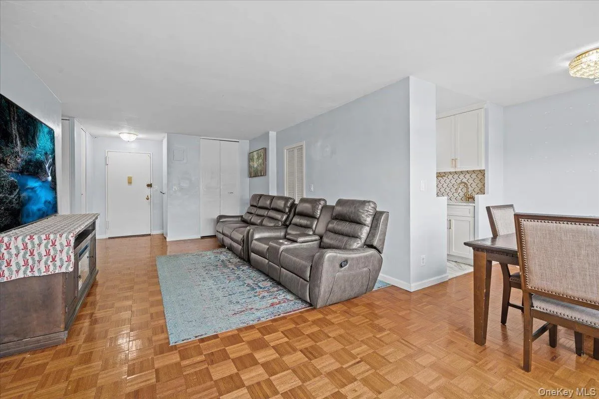 555 Kappock Street, New York, NY, 2 Bedrooms Bedrooms, 5 Rooms Rooms,2 BathroomsBathrooms,Residential,For Rent,Kappock,0,KEY973894 555 Kappock Street, New York, NY, 2 Bedrooms Bedrooms, 5 Rooms Rooms,2 BathroomsBathrooms,Residential,For Rent,Kappock,0,KEY973894