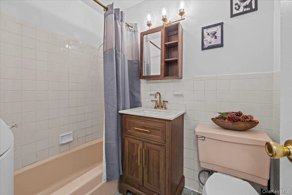 555 Kappock Street, New York, NY, 2 Bedrooms Bedrooms, 5 Rooms Rooms,2 BathroomsBathrooms,Residential,For Rent,Kappock,0,KEY973894 555 Kappock Street, New York, NY, 2 Bedrooms Bedrooms, 5 Rooms Rooms,2 BathroomsBathrooms,Residential,For Rent,Kappock,0,KEY973894