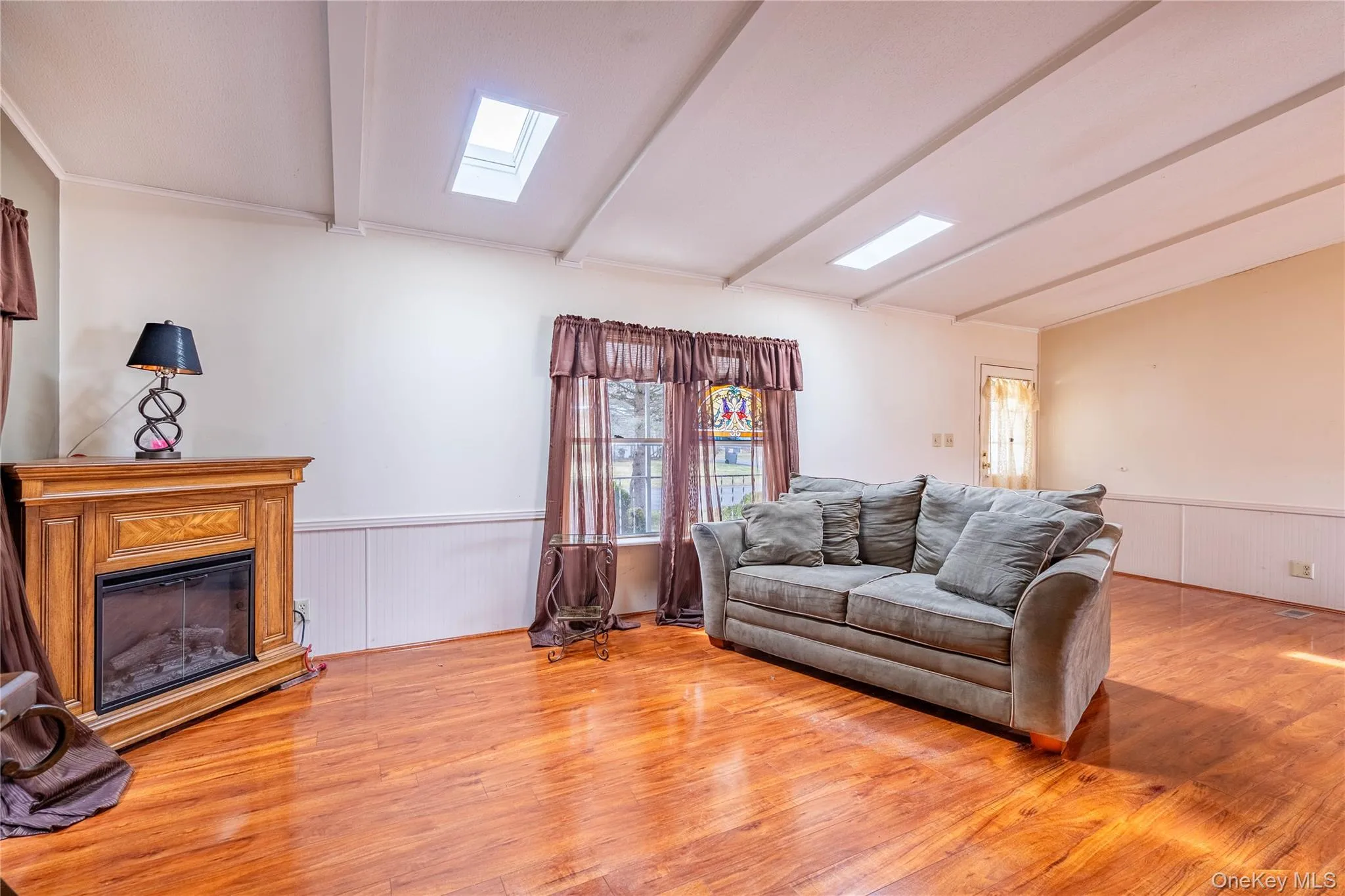 10 Apple Lane, New Paltz, NY, 3 Bedrooms Bedrooms, 7 Rooms Rooms,2 BathroomsBathrooms,Residential Sale,For Rent,Apple,0,973914 10 Apple Lane, New Paltz, NY, 3 Bedrooms Bedrooms, 7 Rooms Rooms,2 BathroomsBathrooms,Residential Sale,For Rent,Apple,0,973914