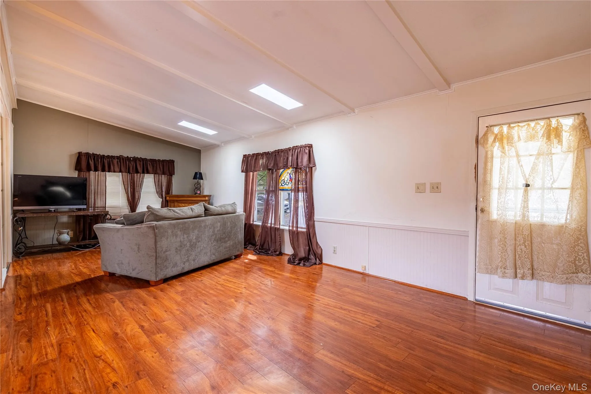 10 Apple Lane, New Paltz, NY, 3 Bedrooms Bedrooms, 7 Rooms Rooms,2 BathroomsBathrooms,Residential Sale,For Rent,Apple,0,973914 10 Apple Lane, New Paltz, NY, 3 Bedrooms Bedrooms, 7 Rooms Rooms,2 BathroomsBathrooms,Residential Sale,For Rent,Apple,0,973914