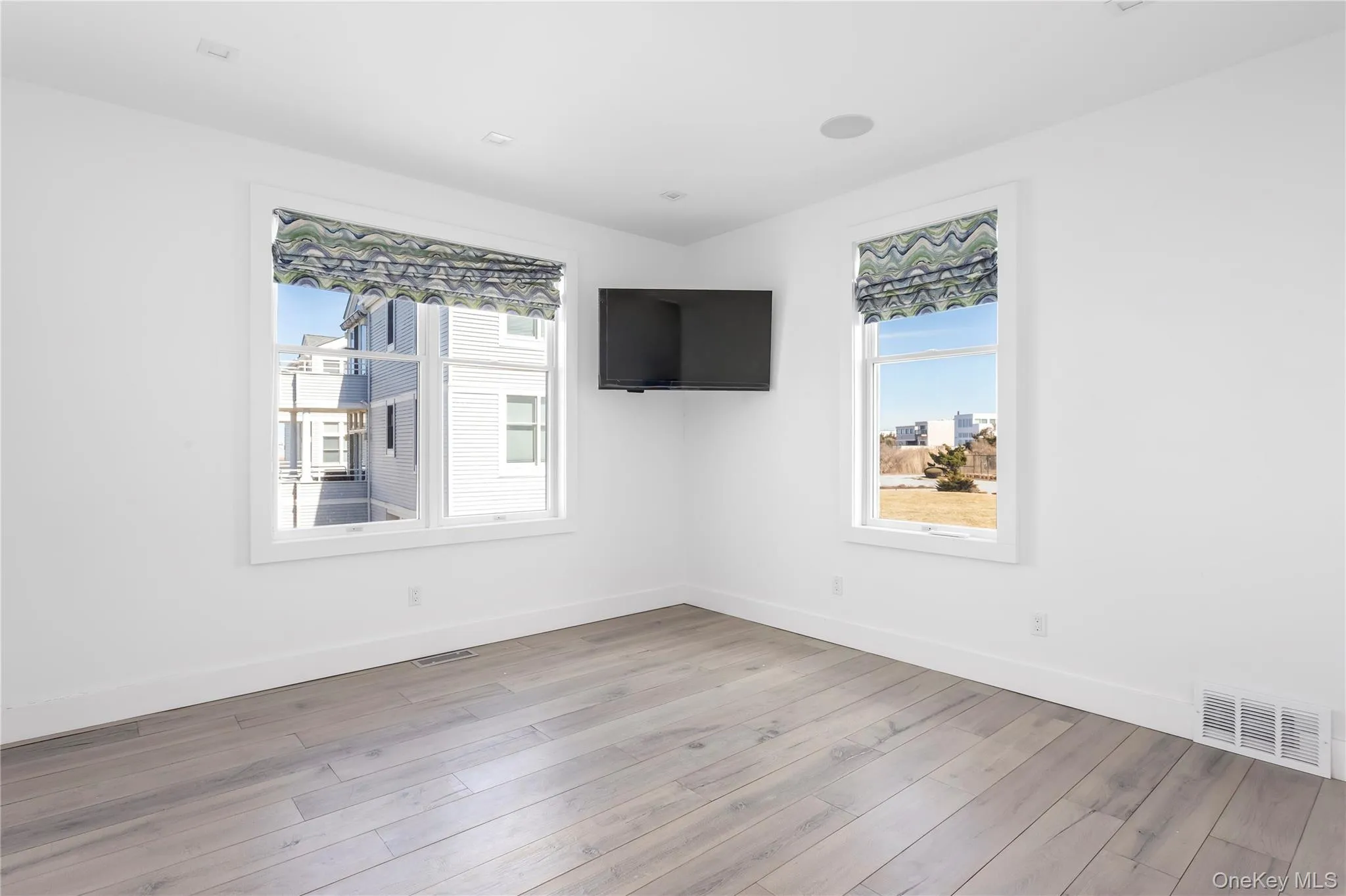580 Dune Road, Southampton, NY, 3 Bedrooms Bedrooms, 7 Rooms Rooms,2 BathroomsBathrooms,Residential,For Rent,Dune,0,973928 580 Dune Road, Southampton, NY, 3 Bedrooms Bedrooms, 7 Rooms Rooms,2 BathroomsBathrooms,Residential,For Rent,Dune,0,973928