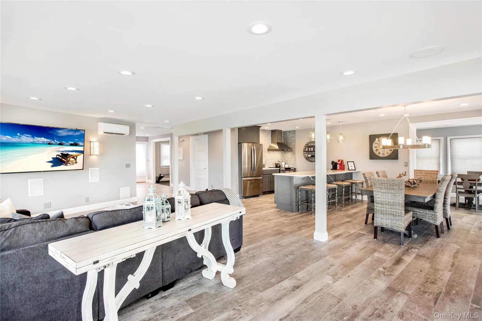 580 Dune Road, Southampton, NY, 3 Bedrooms Bedrooms, 7 Rooms Rooms,2 BathroomsBathrooms,Residential,For Rent,Dune,0,973928 580 Dune Road, Southampton, NY, 3 Bedrooms Bedrooms, 7 Rooms Rooms,2 BathroomsBathrooms,Residential,For Rent,Dune,0,973928