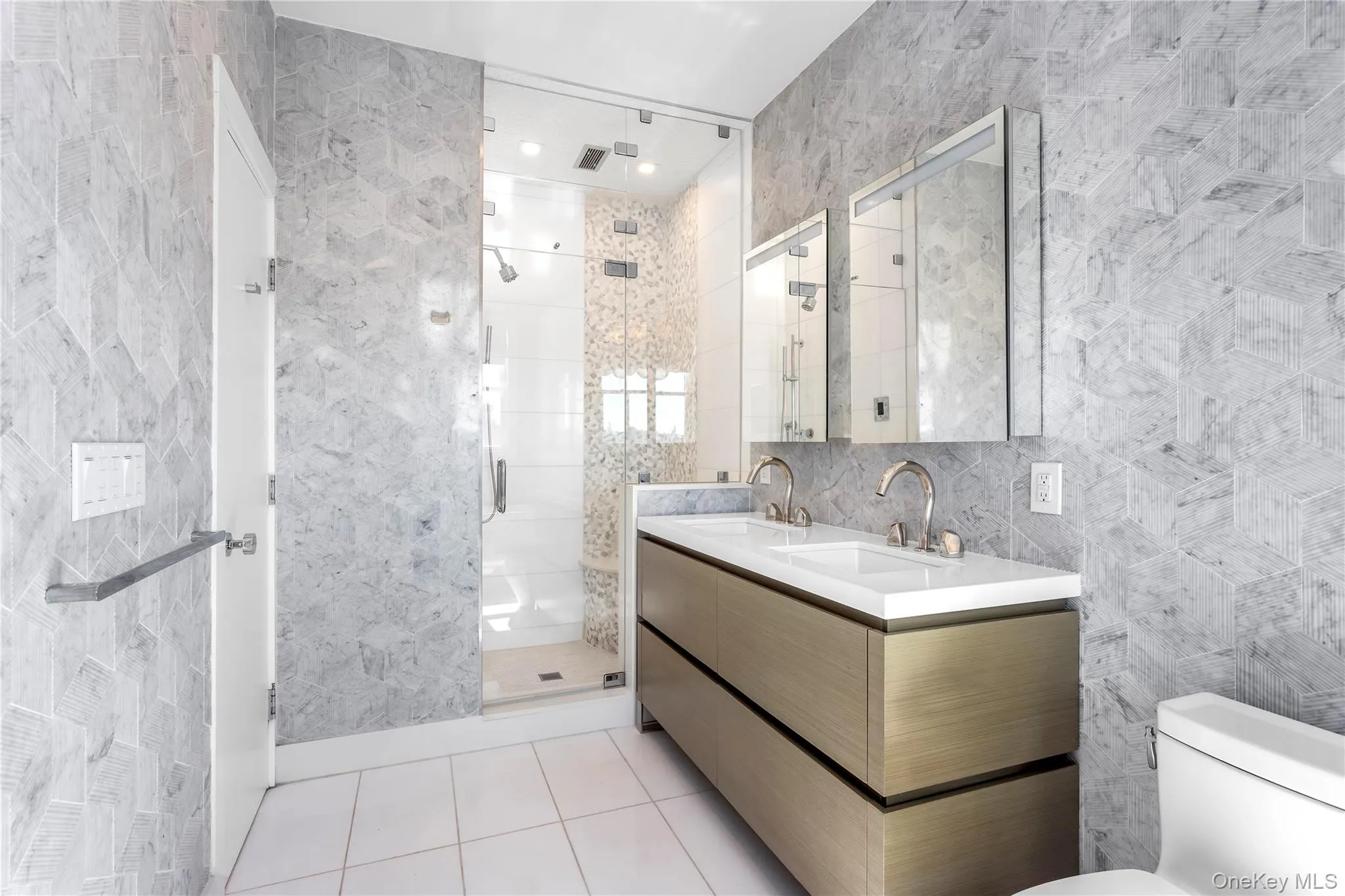 580 Dune Road, Southampton, NY, 3 Bedrooms Bedrooms, 7 Rooms Rooms,2 BathroomsBathrooms,Residential,For Rent,Dune,0,973928 580 Dune Road, Southampton, NY, 3 Bedrooms Bedrooms, 7 Rooms Rooms,2 BathroomsBathrooms,Residential,For Rent,Dune,0,973928