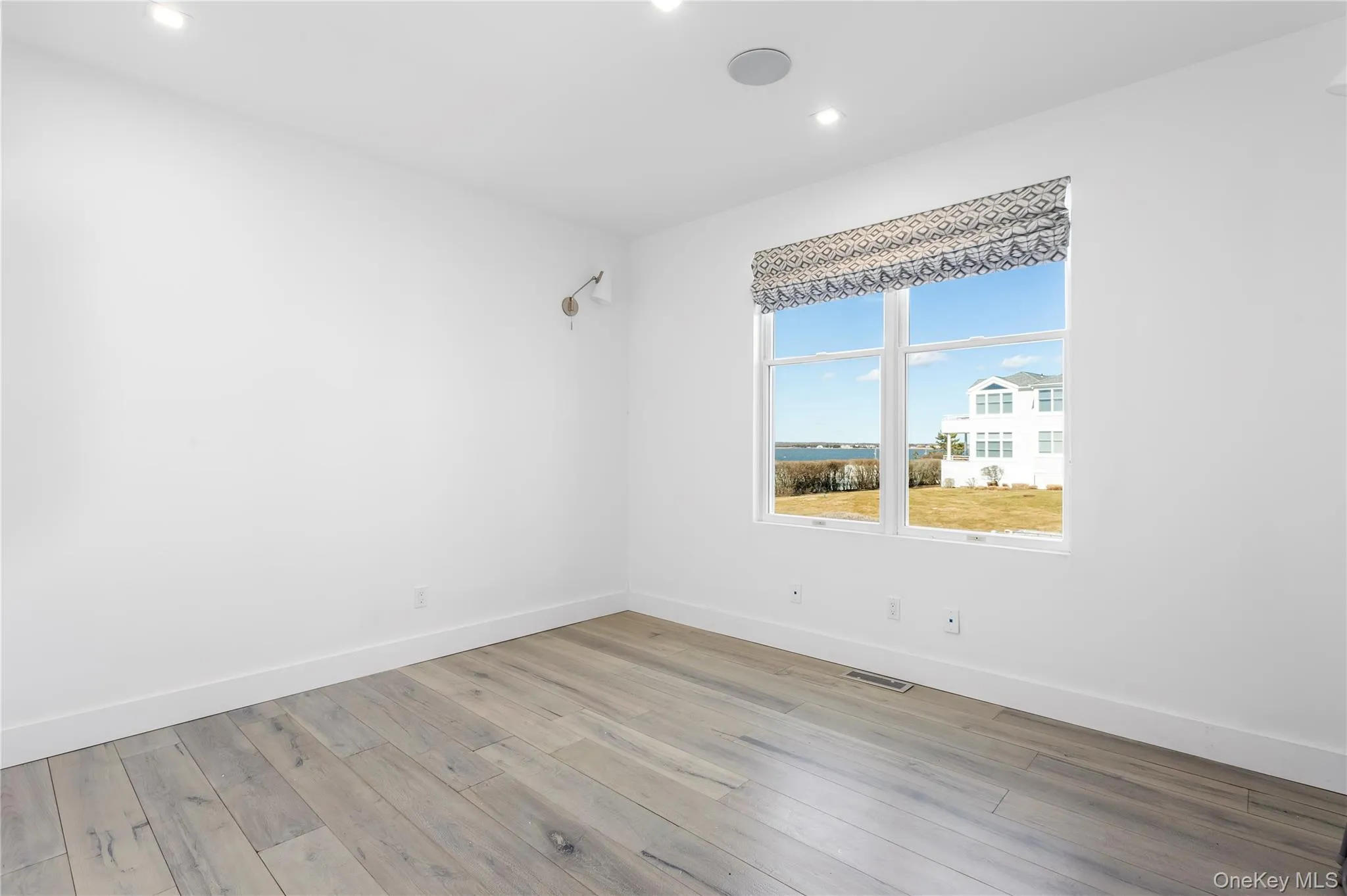 580 Dune Road, Southampton, NY, 3 Bedrooms Bedrooms, 7 Rooms Rooms,2 BathroomsBathrooms,Residential,For Rent,Dune,0,973928 580 Dune Road, Southampton, NY, 3 Bedrooms Bedrooms, 7 Rooms Rooms,2 BathroomsBathrooms,Residential,For Rent,Dune,0,973928