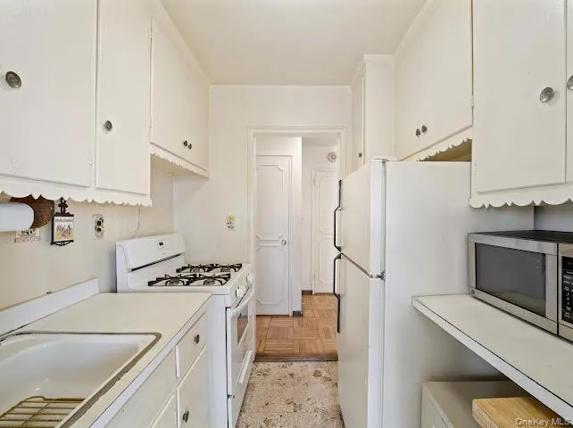 3131 GRAND CONCOURSE, New York, NY, 1 Bedroom Bedrooms, 4 Rooms Rooms,1 BathroomBathrooms,Residential,For Rent,GRAND CONCOURSE,0,973967 3131 GRAND CONCOURSE, New York, NY, 1 Bedroom Bedrooms, 4 Rooms Rooms,1 BathroomBathrooms,Residential,For Rent,GRAND CONCOURSE,0,973967