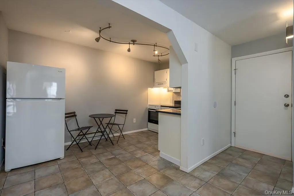 219 Fox Run Lane, Carmel, NY, 1 Bedroom Bedrooms, 4 Rooms Rooms,1 BathroomBathrooms,Residential Lease,For Rent,Fox Run,0,973971 219 Fox Run Lane, Carmel, NY, 1 Bedroom Bedrooms, 4 Rooms Rooms,1 BathroomBathrooms,Residential Lease,For Rent,Fox Run,0,973971