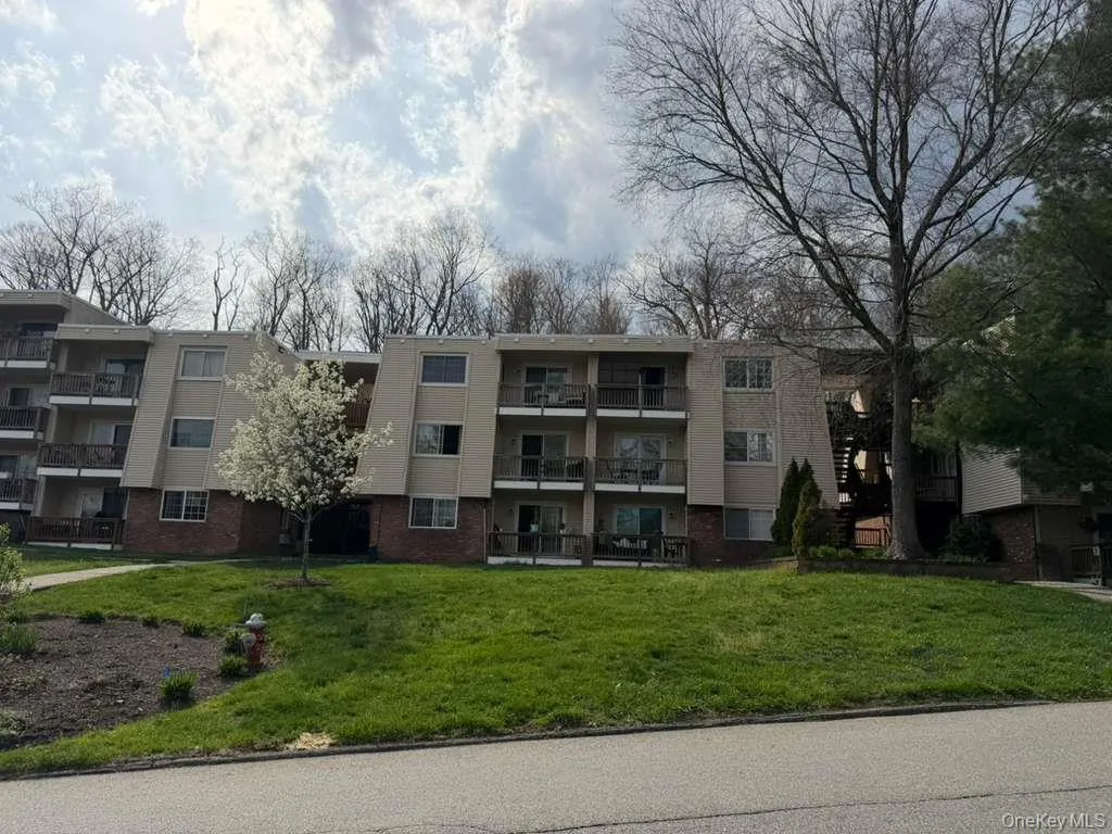 219 Fox Run Lane, Carmel, NY, 1 Bedroom Bedrooms, 4 Rooms Rooms,1 BathroomBathrooms,Residential Lease,For Rent,Fox Run,0,973971 219 Fox Run Lane, Carmel, NY, 1 Bedroom Bedrooms, 4 Rooms Rooms,1 BathroomBathrooms,Residential Lease,For Rent,Fox Run,0,973971