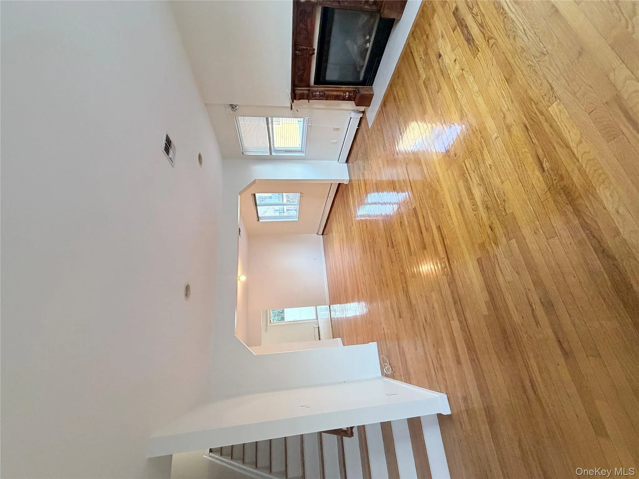 150 Jefferson Avenue, North Hempstead, NY, 3 Bedrooms Bedrooms, 10 Rooms Rooms,2 BathroomsBathrooms,Residential Lease,For Rent,Jefferson,0,973974 150 Jefferson Avenue, North Hempstead, NY, 3 Bedrooms Bedrooms, 10 Rooms Rooms,2 BathroomsBathrooms,Residential Lease,For Rent,Jefferson,0,973974