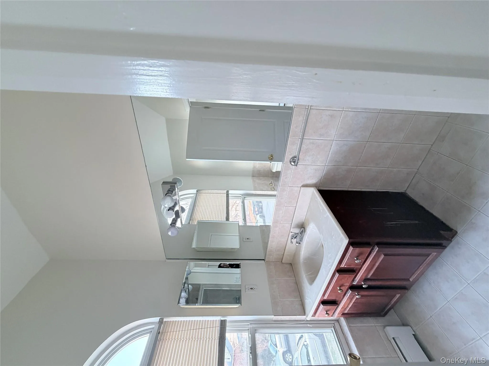 150 Jefferson Avenue, North Hempstead, NY, 3 Bedrooms Bedrooms, 10 Rooms Rooms,2 BathroomsBathrooms,Residential Lease,For Rent,Jefferson,0,973974 150 Jefferson Avenue, North Hempstead, NY, 3 Bedrooms Bedrooms, 10 Rooms Rooms,2 BathroomsBathrooms,Residential Lease,For Rent,Jefferson,0,973974