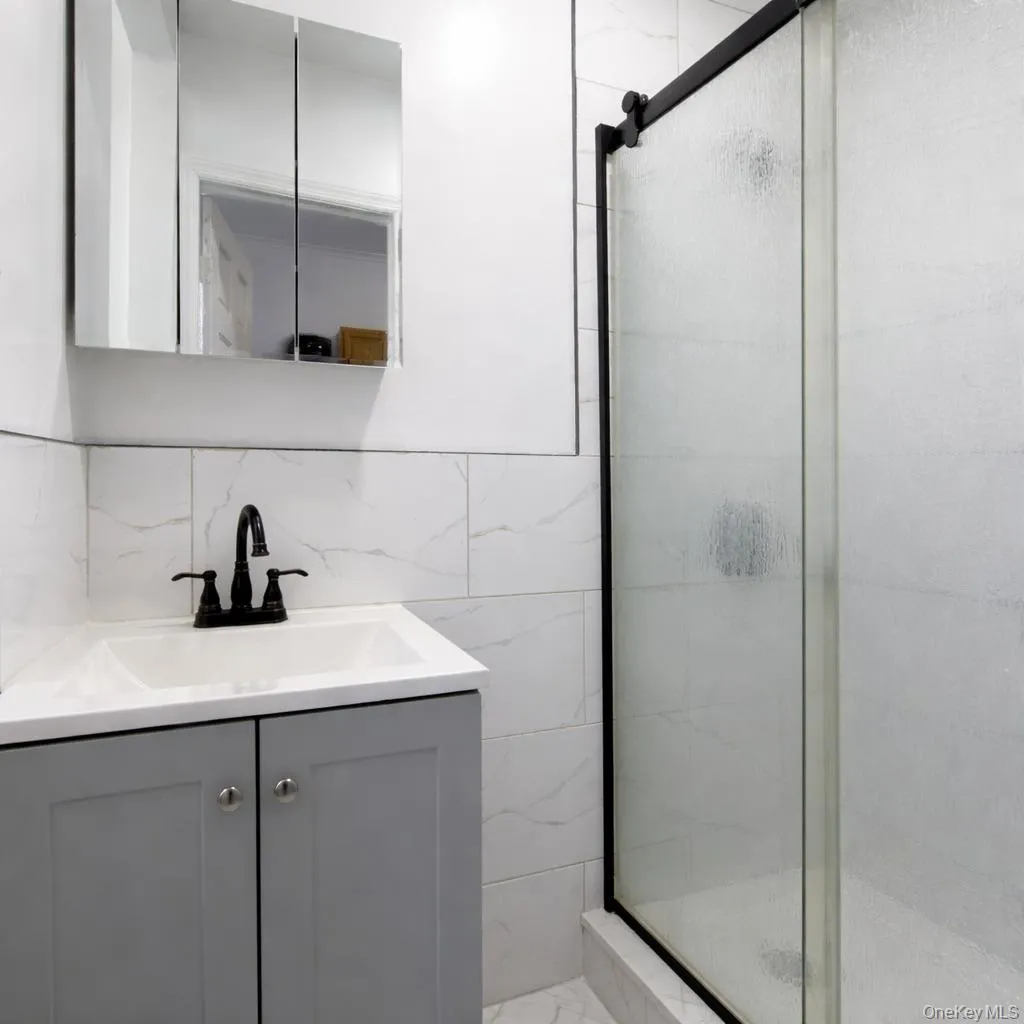 6089 54th Street, New York, NY, 2 Bedrooms Bedrooms, 6 Rooms Rooms,1 BathroomBathrooms,Residential Lease,For Rent,54th,0,974001 6089 54th Street, New York, NY, 2 Bedrooms Bedrooms, 6 Rooms Rooms,1 BathroomBathrooms,Residential Lease,For Rent,54th,0,974001