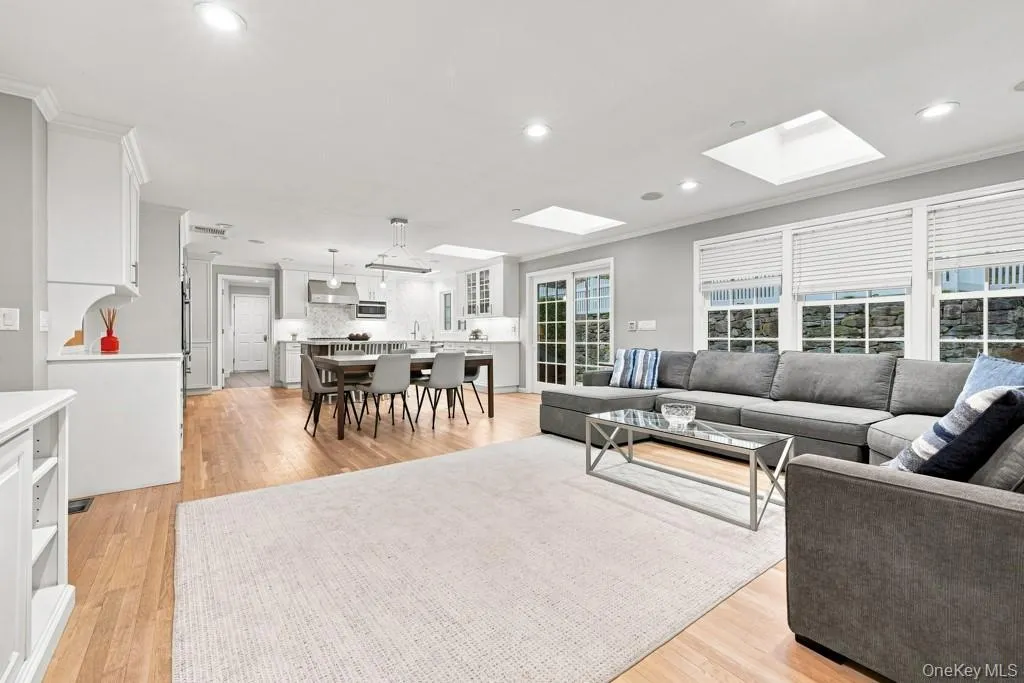 Gorgeous Open Floor Plan with Built In Book Cases and Skylights Gorgeous Open Floor Plan with Built In Book Cases and Skylights