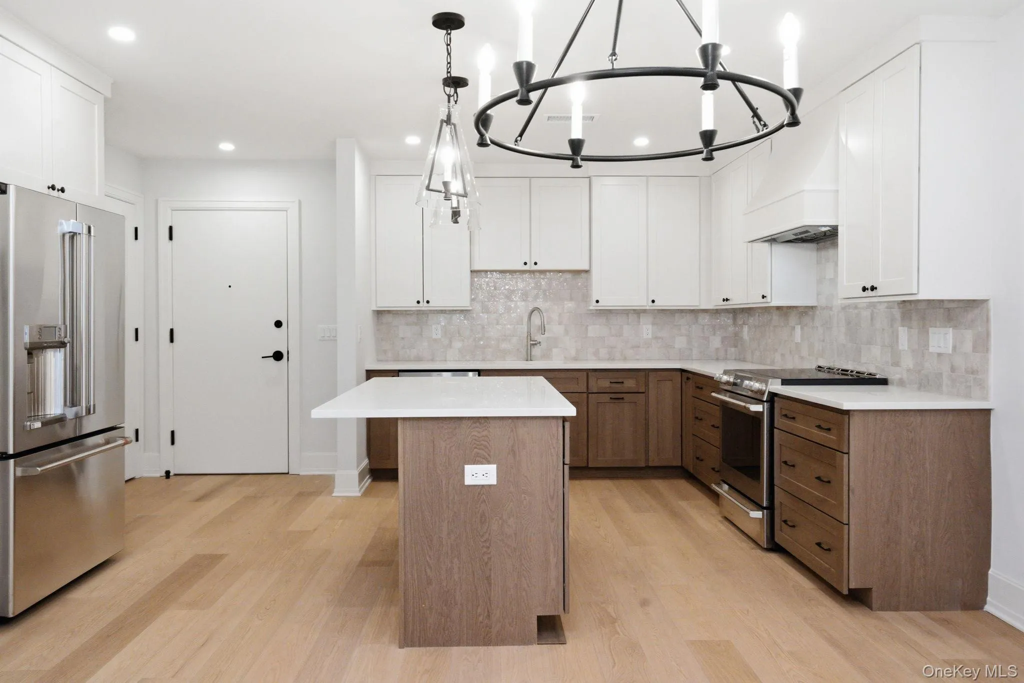 Thoughtfully arranged kitchen layout with ample storage, generous counter space, and a seamless connection to the main living area. Thoughtfully arranged kitchen layout with ample storage, generous counter space, and a seamless connection to the main living area.