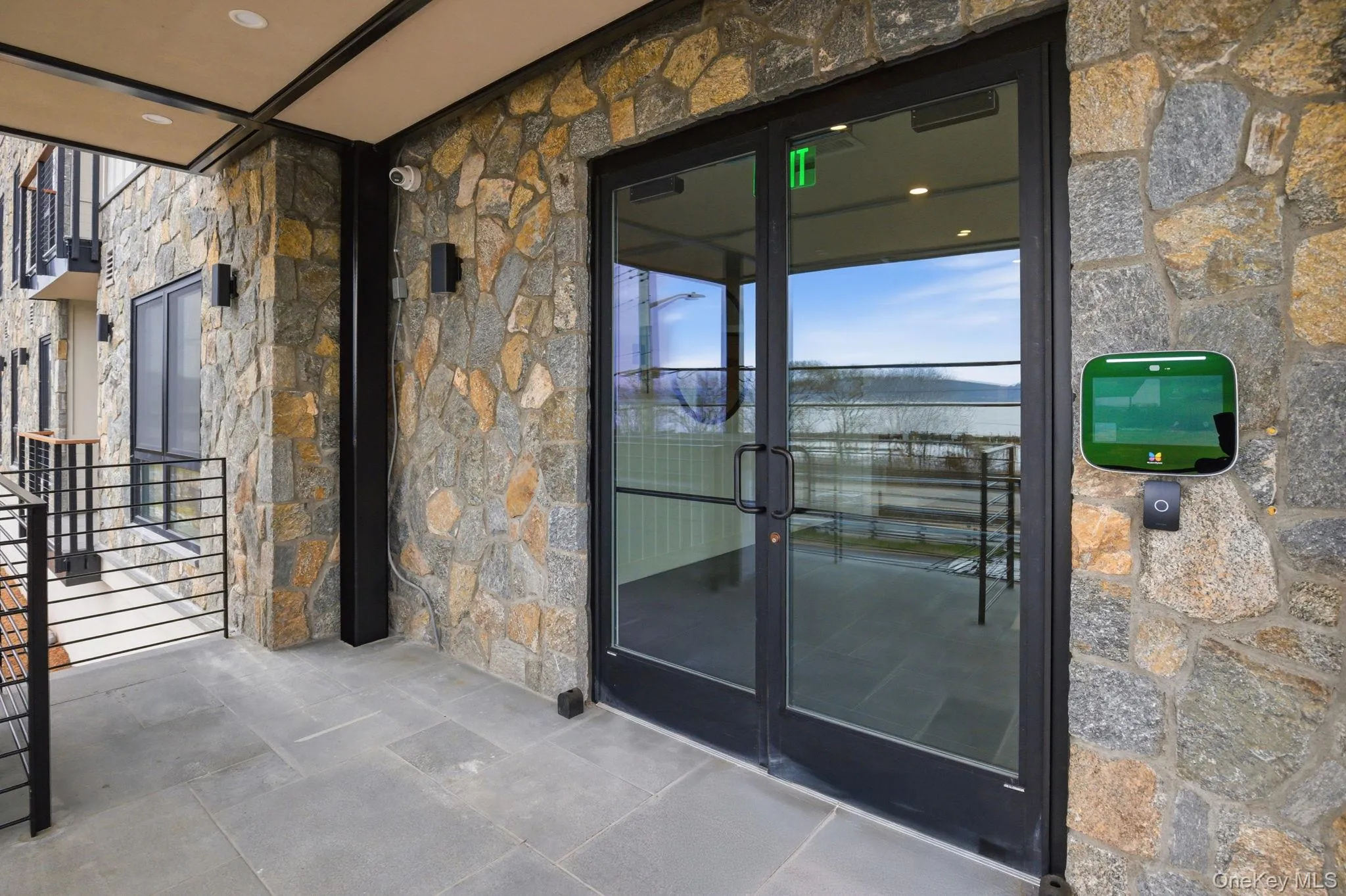 The secure entry at The Hudson, where quality craftsmanship and designer finishes carry through from the moment you arrive. The secure entry at The Hudson, where quality craftsmanship and designer finishes carry through from the moment you arrive.