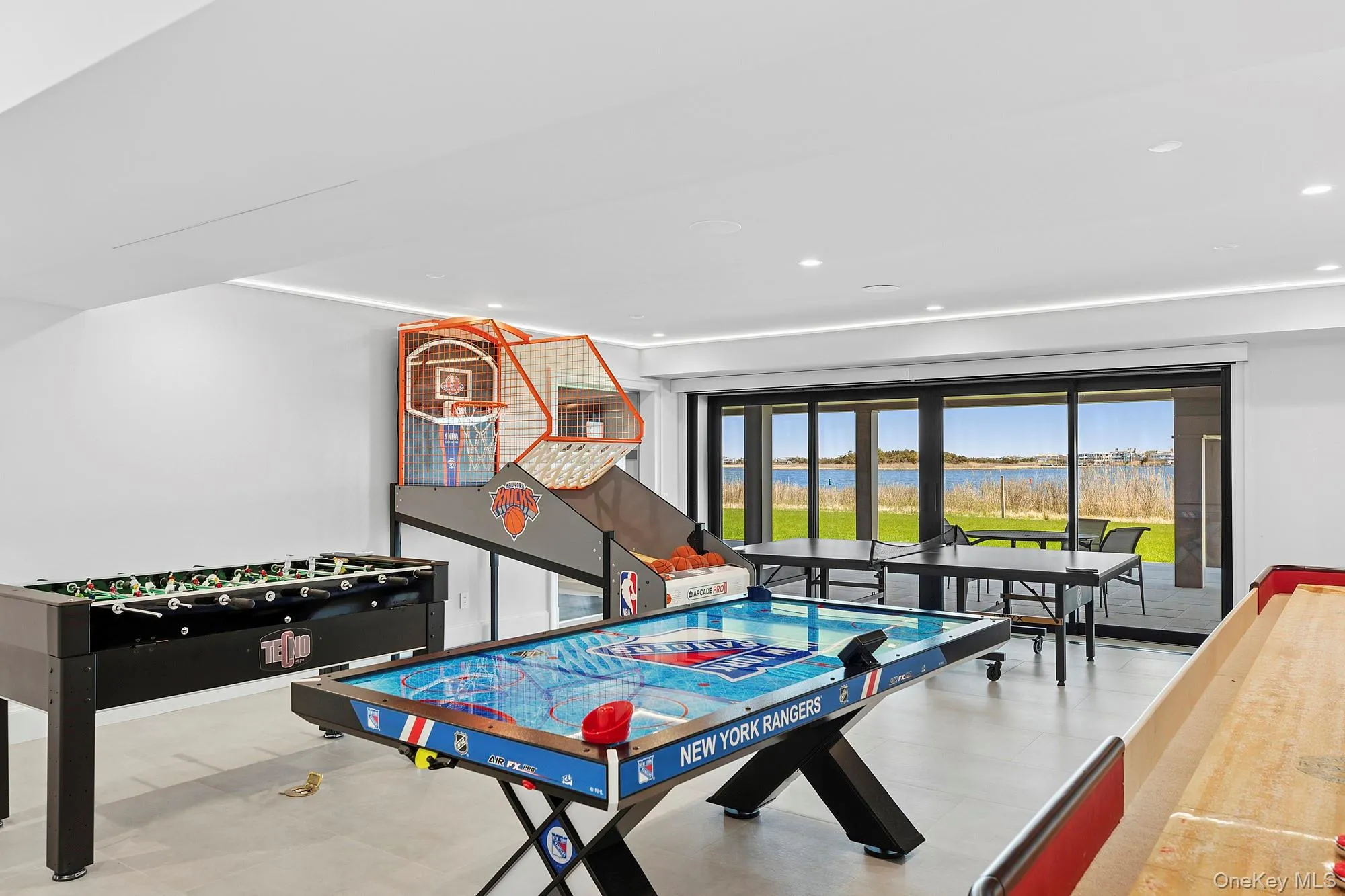 Game room with recessed lighting Game room with recessed lighting