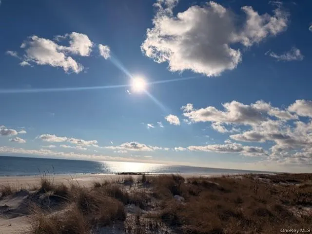 409a Dune Road, Southampton, NY, 3 Bedrooms Bedrooms, 6 Rooms Rooms,1 BathroomBathrooms,Residential Lease,For Rent,Dune,0,974020 409a Dune Road, Southampton, NY, 3 Bedrooms Bedrooms, 6 Rooms Rooms,1 BathroomBathrooms,Residential Lease,For Rent,Dune,0,974020