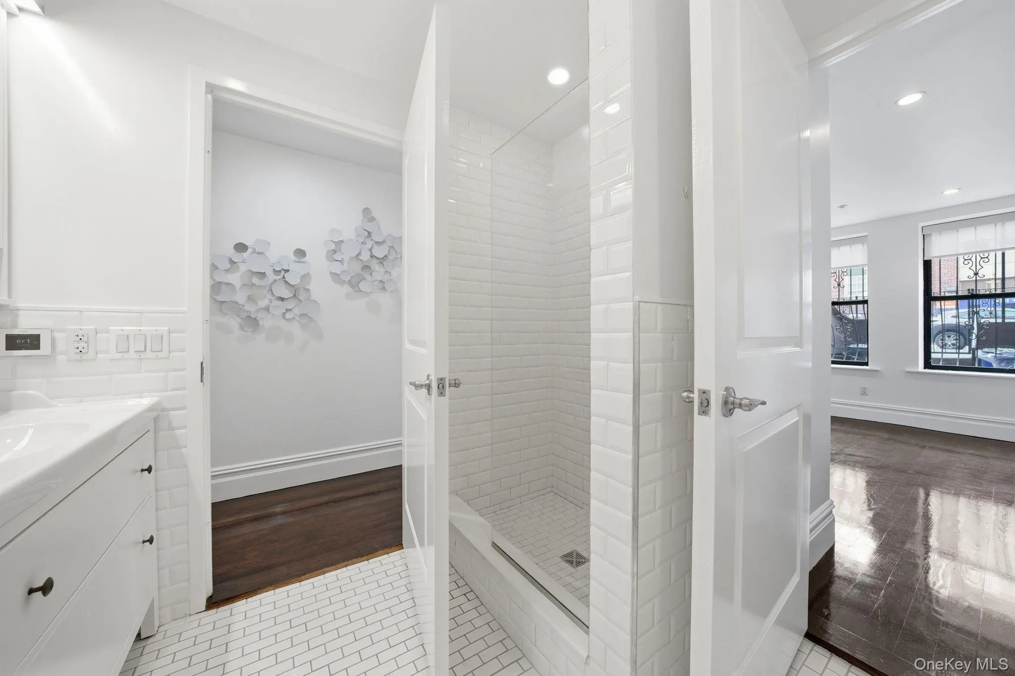 236 112th Street, New York, NY, 3 Bedrooms Bedrooms, 8 Rooms Rooms,3 BathroomsBathrooms,Residential Sale,For Rent,112th,0,974035 236 112th Street, New York, NY, 3 Bedrooms Bedrooms, 8 Rooms Rooms,3 BathroomsBathrooms,Residential Sale,For Rent,112th,0,974035