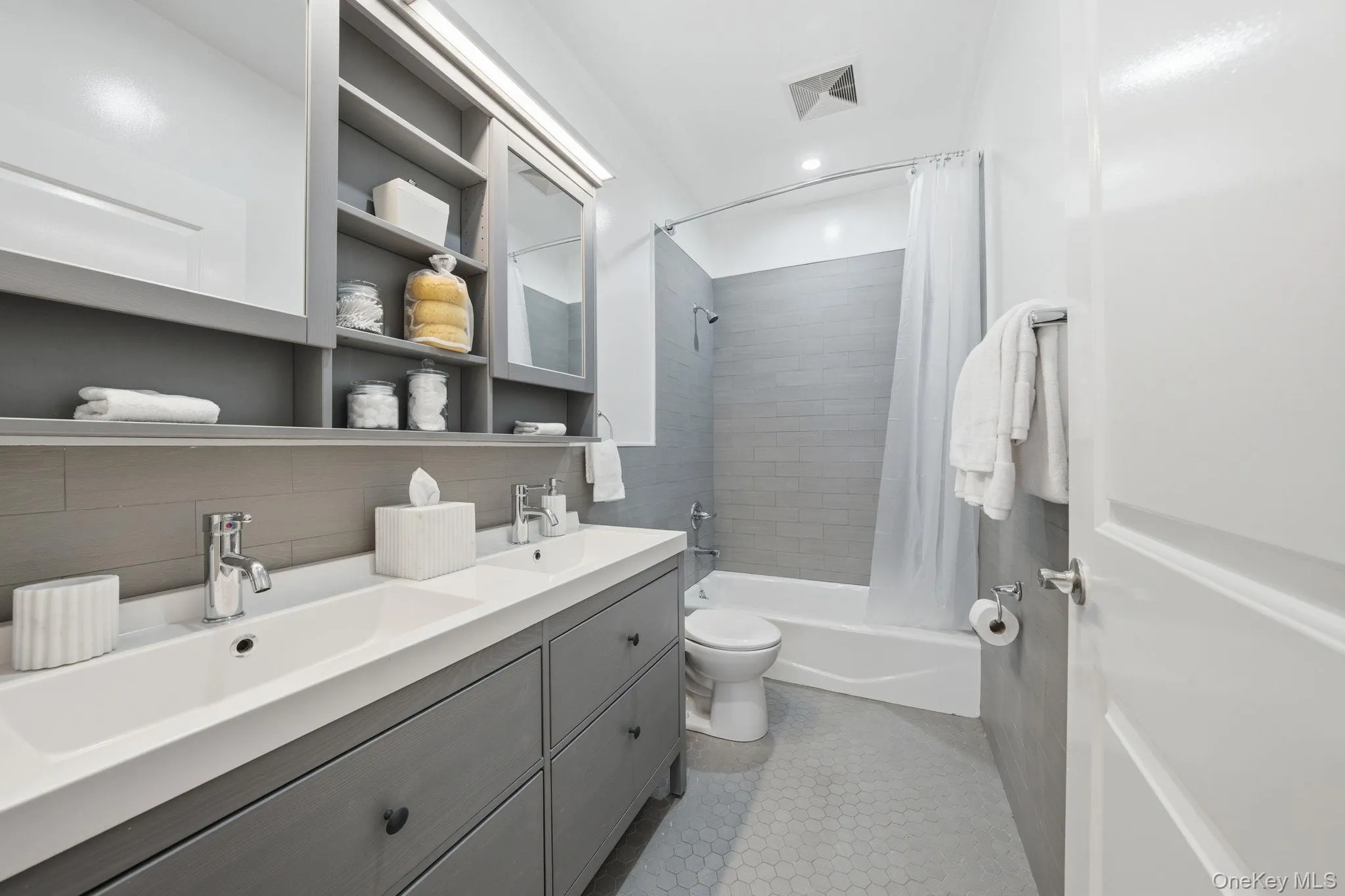 236 112th Street, New York, NY, 4 Bedrooms Bedrooms, 9 Rooms Rooms,3 BathroomsBathrooms,Residential Sale,For Rent,112th,0,974040 236 112th Street, New York, NY, 4 Bedrooms Bedrooms, 9 Rooms Rooms,3 BathroomsBathrooms,Residential Sale,For Rent,112th,0,974040