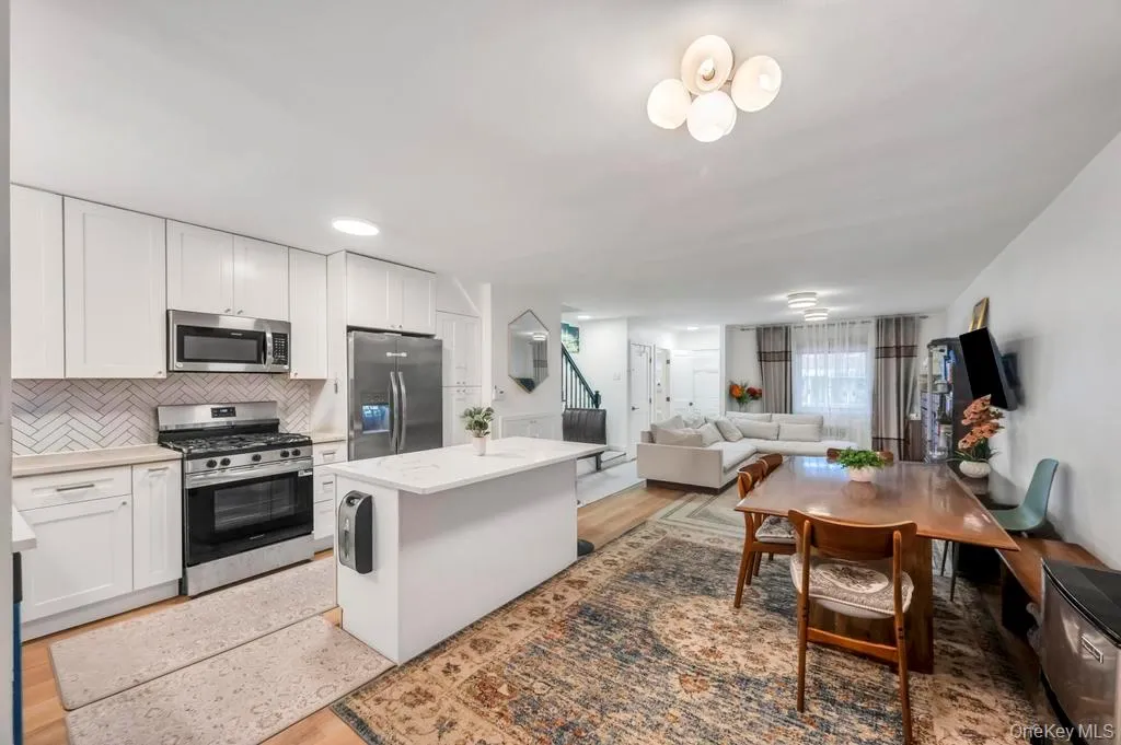 2033 68th Street, New York, NY, 3 Bedrooms Bedrooms, 10 Rooms Rooms,2 BathroomsBathrooms,Residential,For Rent,68th,0,974045 2033 68th Street, New York, NY, 3 Bedrooms Bedrooms, 10 Rooms Rooms,2 BathroomsBathrooms,Residential,For Rent,68th,0,974045