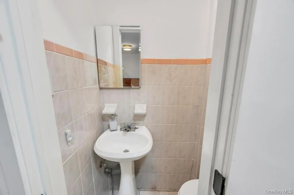 2033 68th Street, New York, NY, 3 Bedrooms Bedrooms, 10 Rooms Rooms,2 BathroomsBathrooms,Residential,For Rent,68th,0,974045 2033 68th Street, New York, NY, 3 Bedrooms Bedrooms, 10 Rooms Rooms,2 BathroomsBathrooms,Residential,For Rent,68th,0,974045