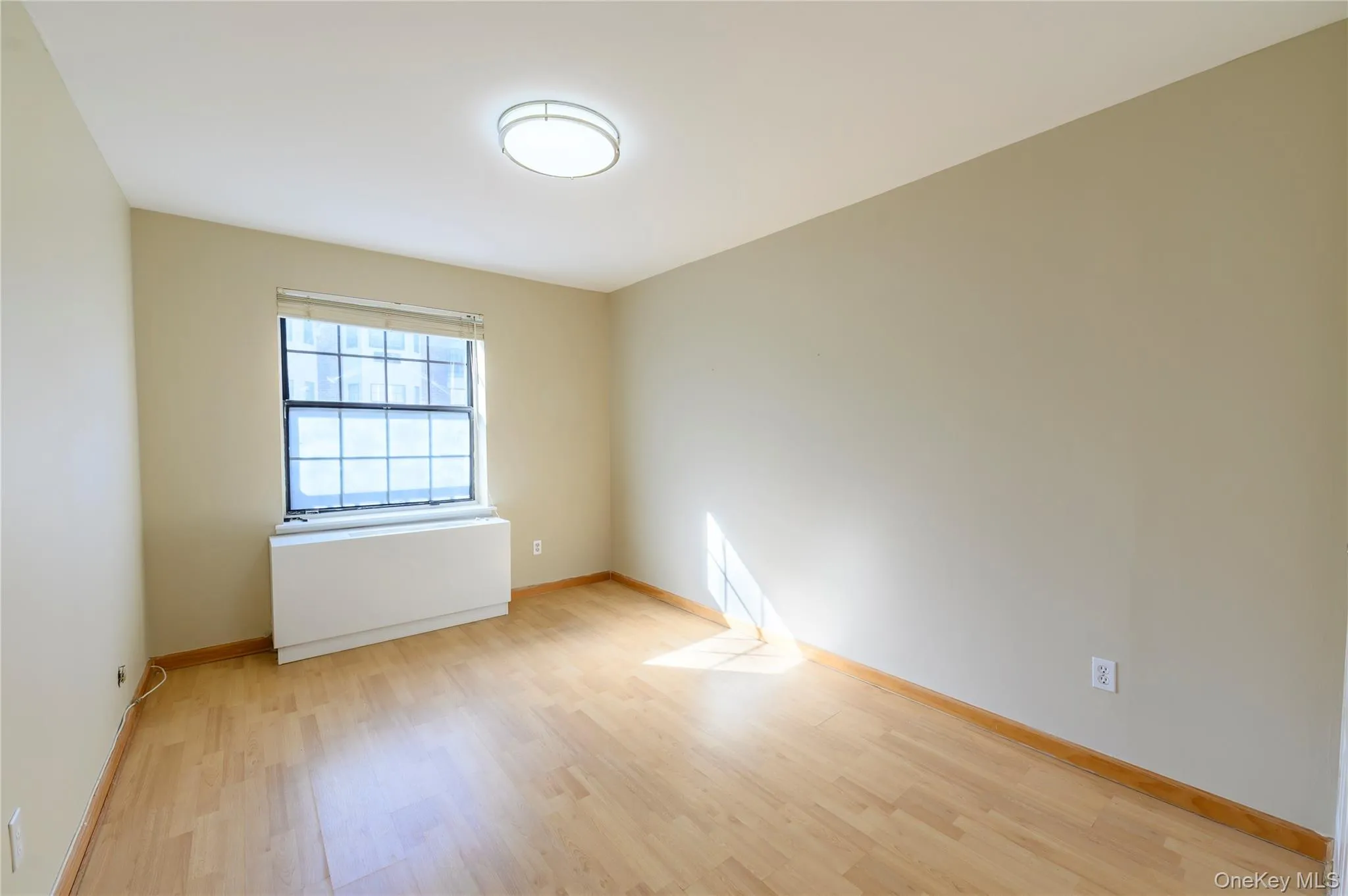 7124 164th Street, New York, NY, 3 Bedrooms Bedrooms, 8 Rooms Rooms,2 BathroomsBathrooms,Residential Sale,For Rent,164th,0,974053 7124 164th Street, New York, NY, 3 Bedrooms Bedrooms, 8 Rooms Rooms,2 BathroomsBathrooms,Residential Sale,For Rent,164th,0,974053