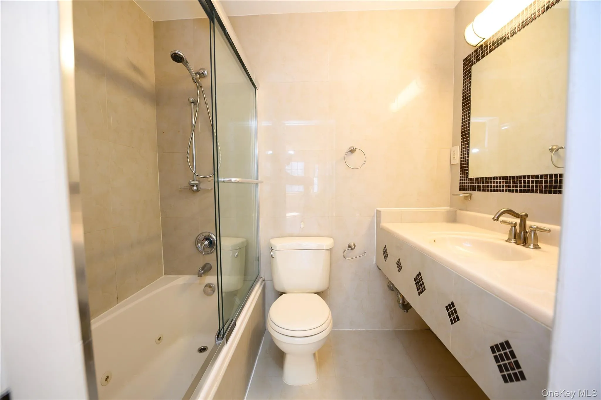 7124 164th Street, New York, NY, 3 Bedrooms Bedrooms, 8 Rooms Rooms,2 BathroomsBathrooms,Residential Sale,For Rent,164th,0,974053 7124 164th Street, New York, NY, 3 Bedrooms Bedrooms, 8 Rooms Rooms,2 BathroomsBathrooms,Residential Sale,For Rent,164th,0,974053