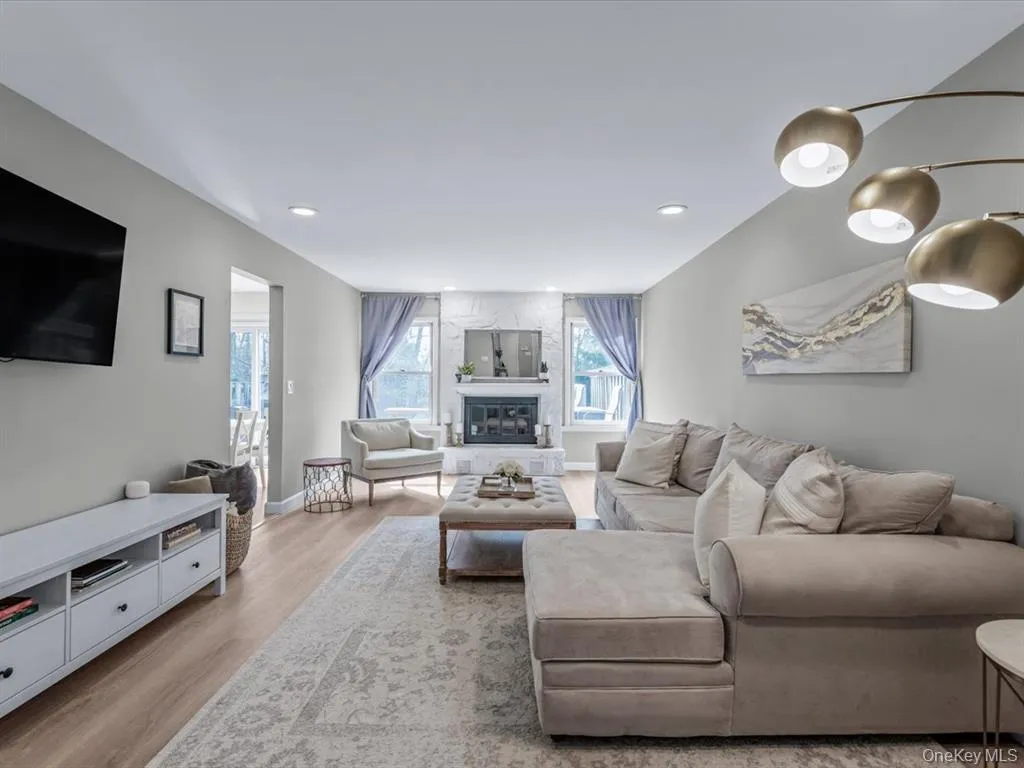 54 Hidden Ridge Drive, Oyster Bay, NY, 3 Bedrooms Bedrooms, 8 Rooms Rooms,2 BathroomsBathrooms,Residential Lease,For Rent,Hidden Ridge,0,974072 54 Hidden Ridge Drive, Oyster Bay, NY, 3 Bedrooms Bedrooms, 8 Rooms Rooms,2 BathroomsBathrooms,Residential Lease,For Rent,Hidden Ridge,0,974072