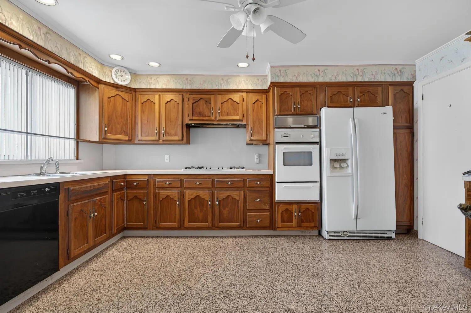 7 1st Avenue, Oyster Bay, NY, 3 Bedrooms Bedrooms, 7 Rooms Rooms,1 BathroomBathrooms,Residential,For Rent,1st,0,974080 7 1st Avenue, Oyster Bay, NY, 3 Bedrooms Bedrooms, 7 Rooms Rooms,1 BathroomBathrooms,Residential,For Rent,1st,0,974080