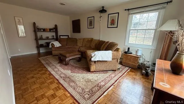 3 Flower Lane, Clarkstown, NY, 4 Bedrooms Bedrooms, 8 Rooms Rooms,2 BathroomsBathrooms,Residential Lease,For Rent,Flower,0,974085 3 Flower Lane, Clarkstown, NY, 4 Bedrooms Bedrooms, 8 Rooms Rooms,2 BathroomsBathrooms,Residential Lease,For Rent,Flower,0,974085