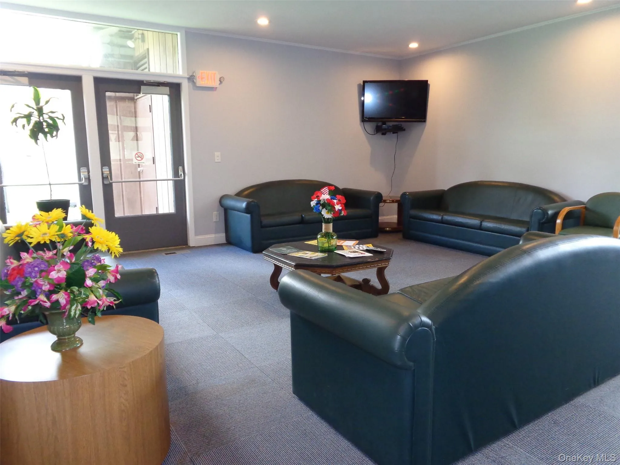 Lounge area with tv. Lounge area with tv.