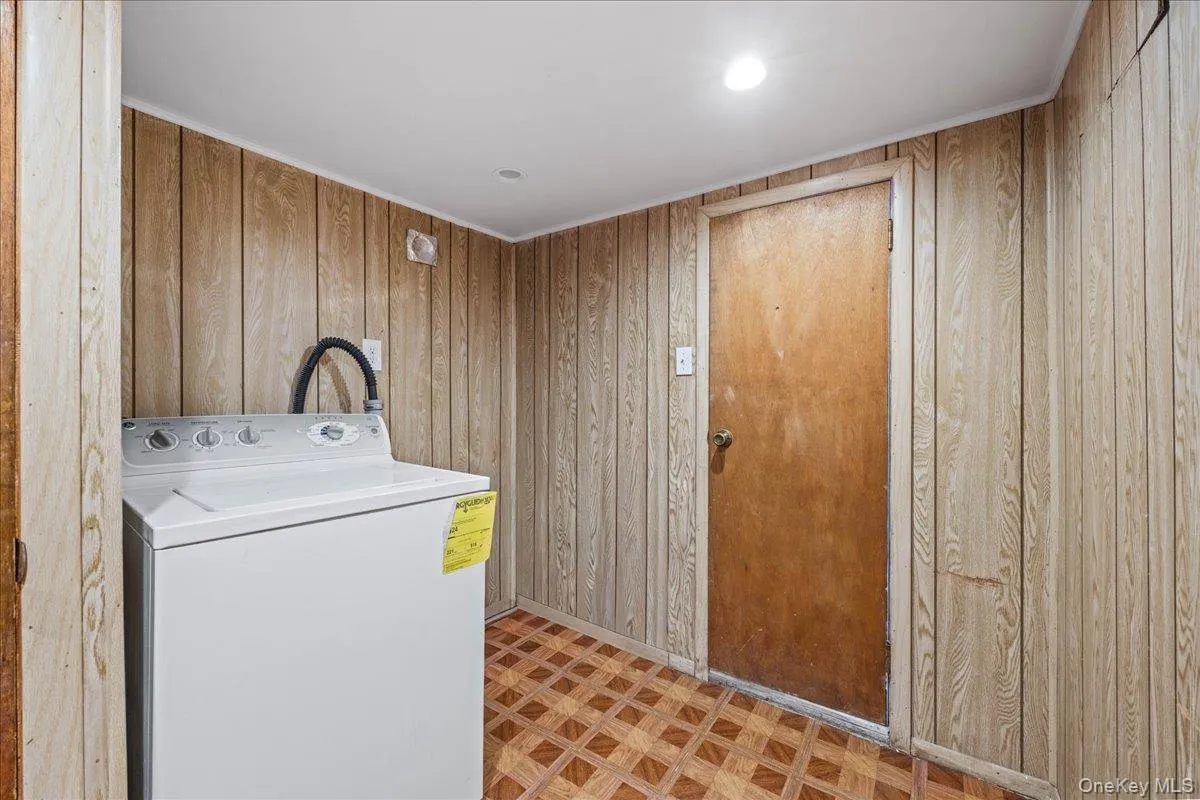 105-15 223rd Street, New York, NY, 3 Bedrooms Bedrooms, 7 Rooms Rooms,2 BathroomsBathrooms,Residential,For Rent,223rd,0,974109 105-15 223rd Street, New York, NY, 3 Bedrooms Bedrooms, 7 Rooms Rooms,2 BathroomsBathrooms,Residential,For Rent,223rd,0,974109