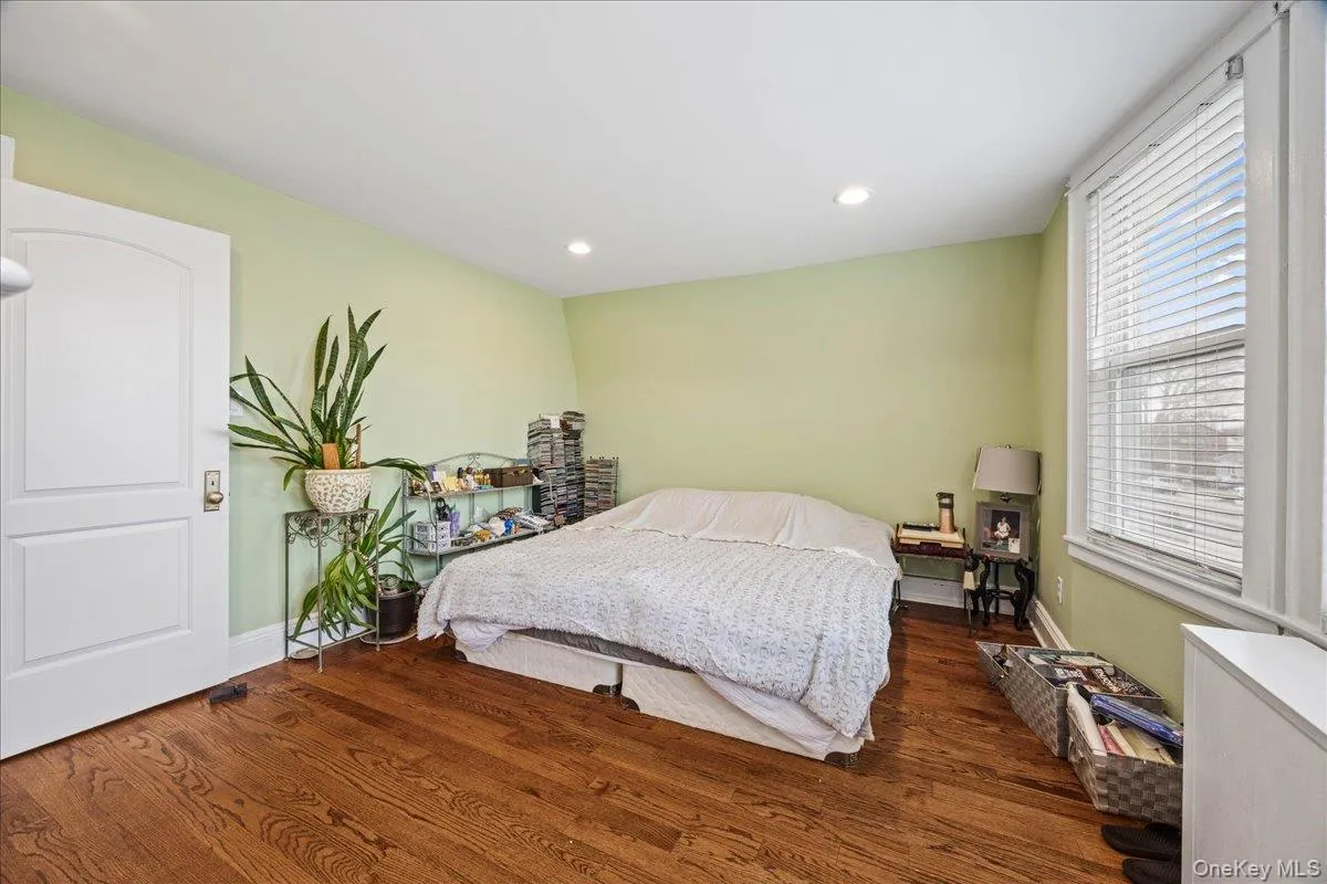 105-15 223rd Street, New York, NY, 3 Bedrooms Bedrooms, 7 Rooms Rooms,2 BathroomsBathrooms,Residential,For Rent,223rd,0,974109 105-15 223rd Street, New York, NY, 3 Bedrooms Bedrooms, 7 Rooms Rooms,2 BathroomsBathrooms,Residential,For Rent,223rd,0,974109