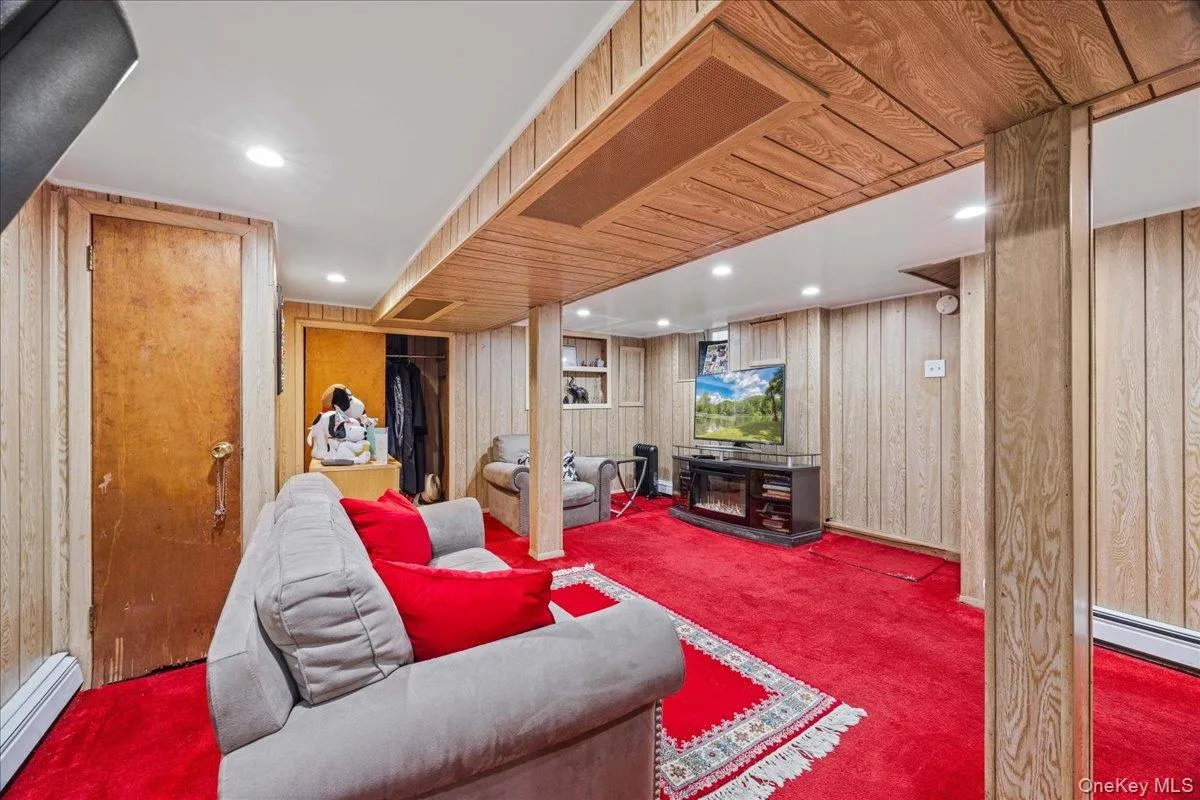 105-15 223rd Street, New York, NY, 3 Bedrooms Bedrooms, 7 Rooms Rooms,2 BathroomsBathrooms,Residential,For Rent,223rd,0,974109 105-15 223rd Street, New York, NY, 3 Bedrooms Bedrooms, 7 Rooms Rooms,2 BathroomsBathrooms,Residential,For Rent,223rd,0,974109