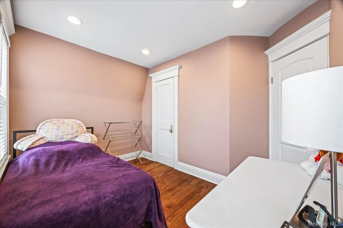 105-15 223rd Street, New York, NY, 3 Bedrooms Bedrooms, 7 Rooms Rooms,2 BathroomsBathrooms,Residential,For Rent,223rd,0,974109 105-15 223rd Street, New York, NY, 3 Bedrooms Bedrooms, 7 Rooms Rooms,2 BathroomsBathrooms,Residential,For Rent,223rd,0,974109