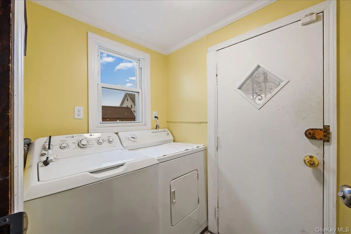 105-15 223rd Street, New York, NY, 3 Bedrooms Bedrooms, 7 Rooms Rooms,2 BathroomsBathrooms,Residential,For Rent,223rd,0,974109 105-15 223rd Street, New York, NY, 3 Bedrooms Bedrooms, 7 Rooms Rooms,2 BathroomsBathrooms,Residential,For Rent,223rd,0,974109