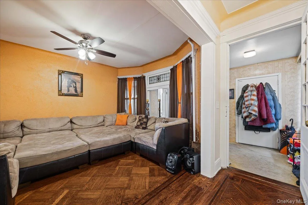 105-15 223rd Street, New York, NY, 3 Bedrooms Bedrooms, 7 Rooms Rooms,2 BathroomsBathrooms,Residential,For Rent,223rd,0,974109 105-15 223rd Street, New York, NY, 3 Bedrooms Bedrooms, 7 Rooms Rooms,2 BathroomsBathrooms,Residential,For Rent,223rd,0,974109
