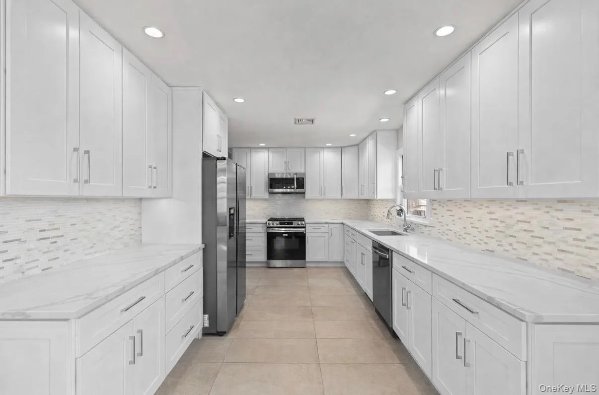 175 Roosevelt Boulevard, Long Beach, NY, 3 Bedrooms Bedrooms, 6 Rooms Rooms,2 BathroomsBathrooms,Residential Lease,For Rent,Roosevelt,0,974118 175 Roosevelt Boulevard, Long Beach, NY, 3 Bedrooms Bedrooms, 6 Rooms Rooms,2 BathroomsBathrooms,Residential Lease,For Rent,Roosevelt,0,974118